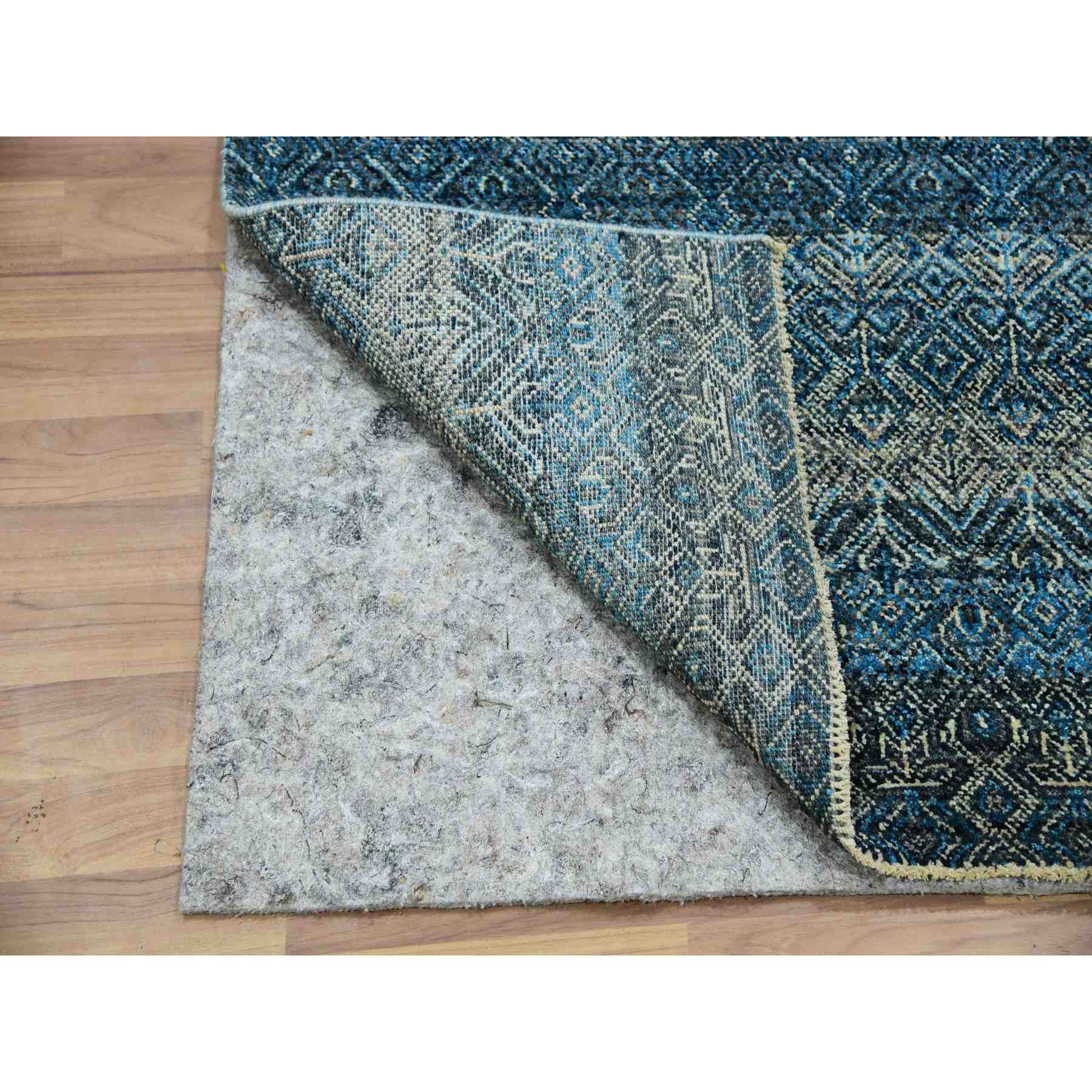 Modern-and-Contemporary-Hand-Knotted-Rug-380070