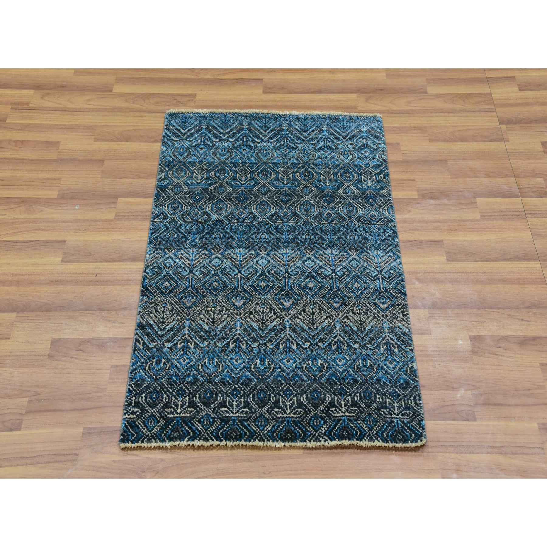 Modern-and-Contemporary-Hand-Knotted-Rug-380080