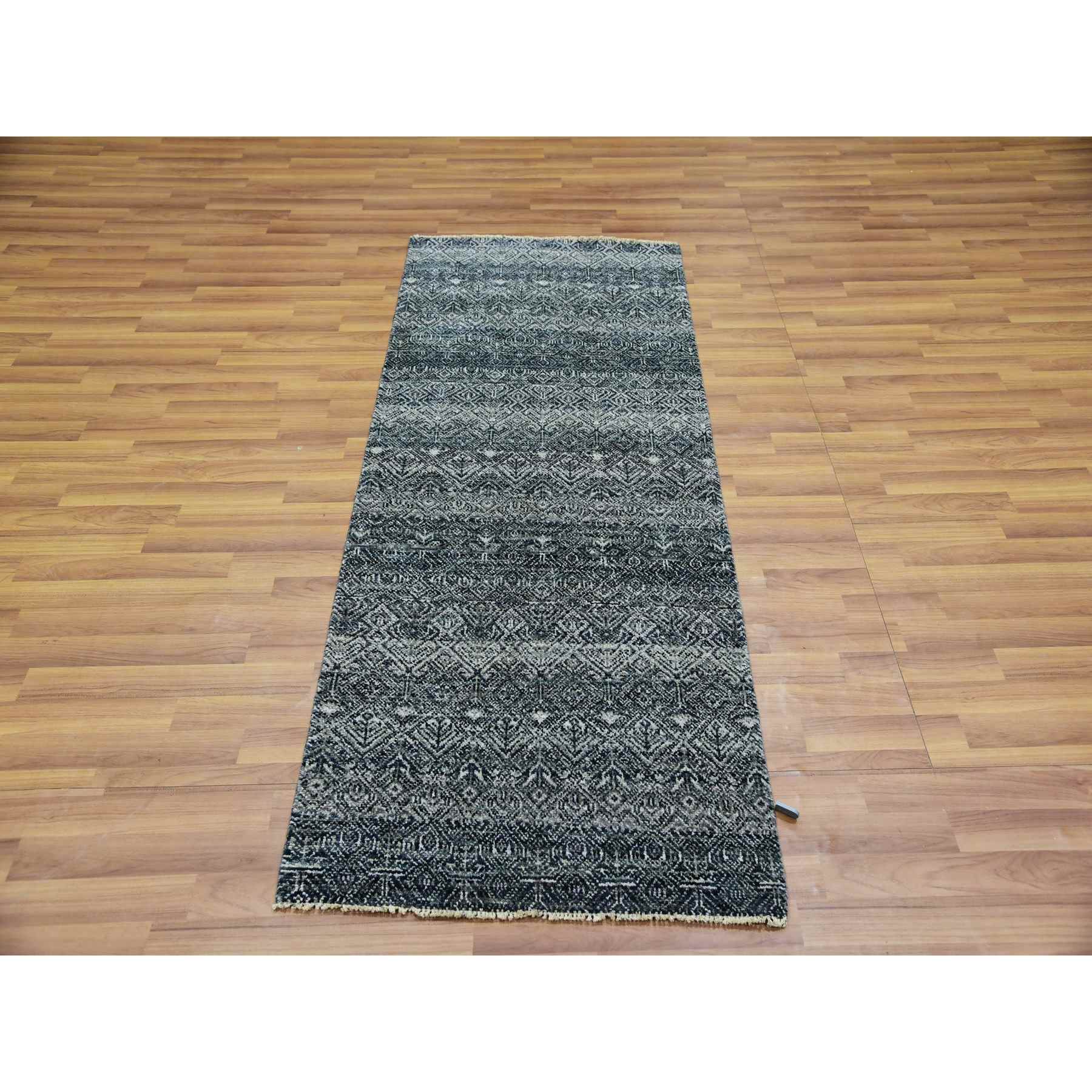 Modern-and-Contemporary-Hand-Knotted-Rug-380090