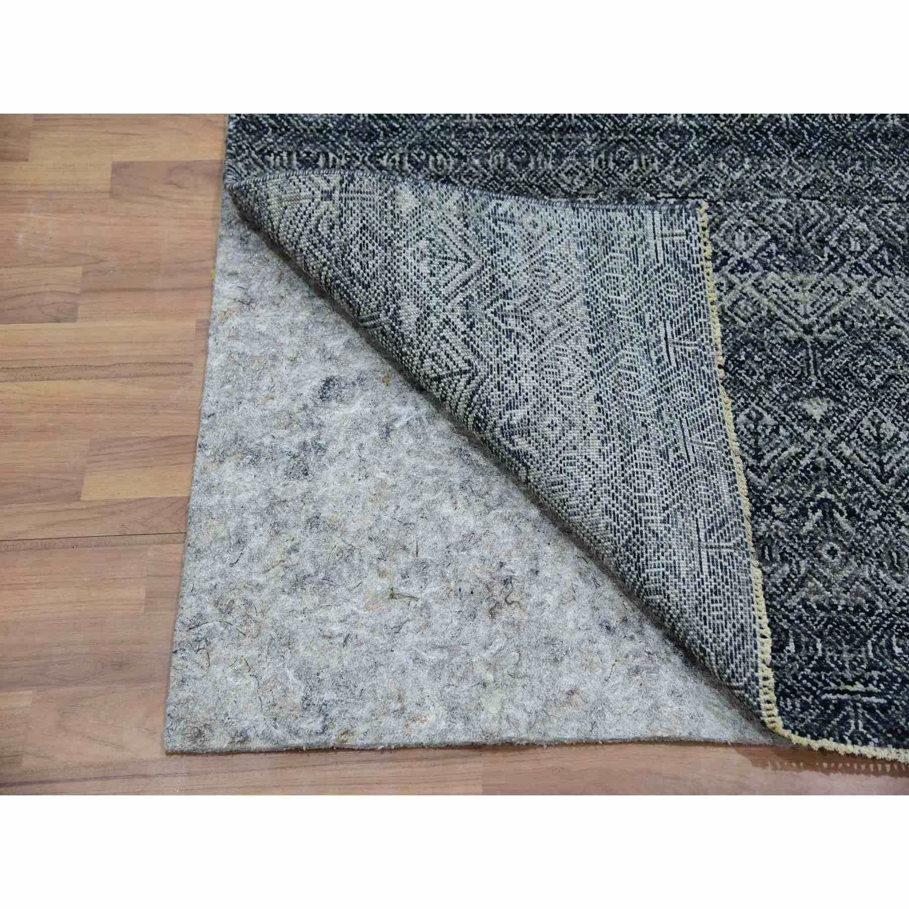 Modern-and-Contemporary-Hand-Knotted-Rug-380090