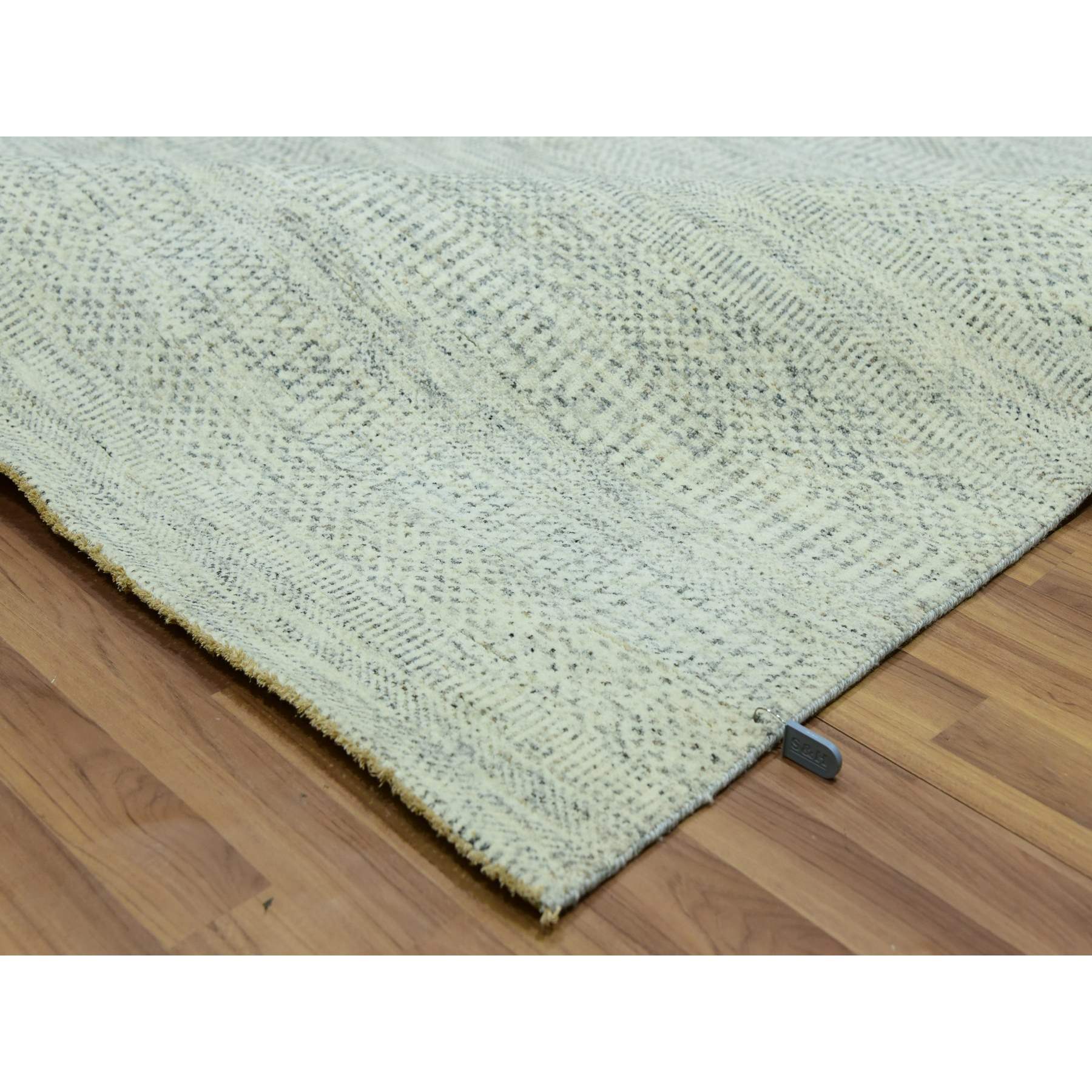 Modern-and-Contemporary-Hand-Knotted-Rug-380125