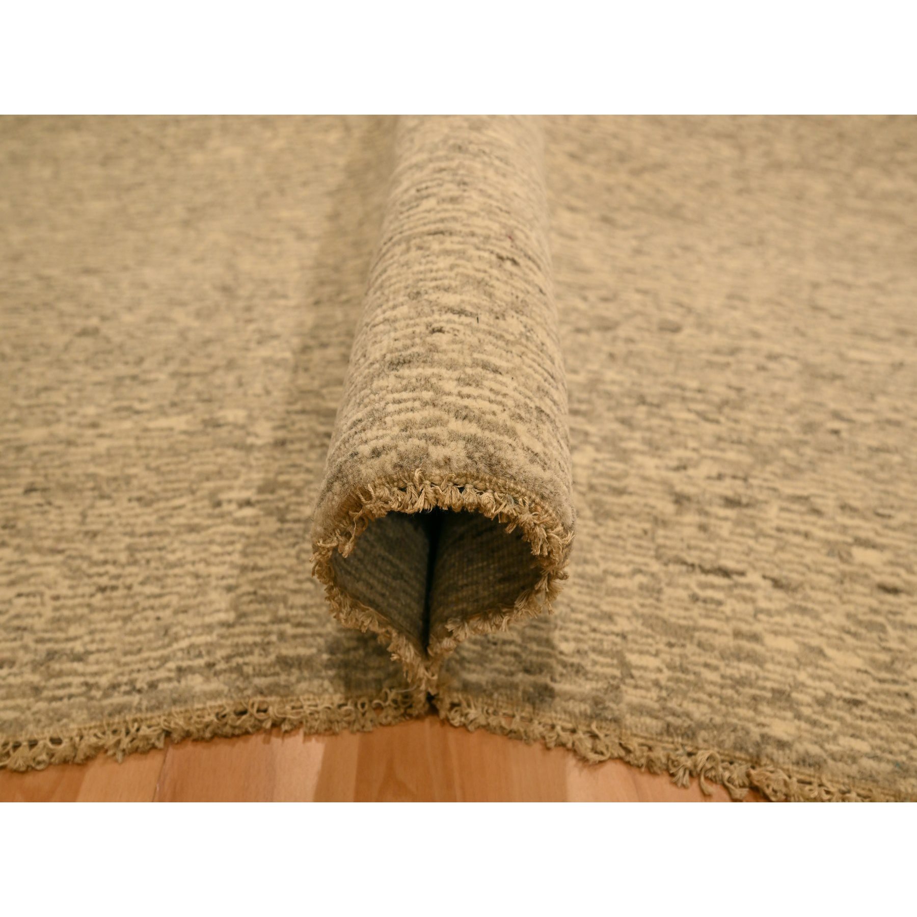 Modern-and-Contemporary-Hand-Knotted-Rug-380915