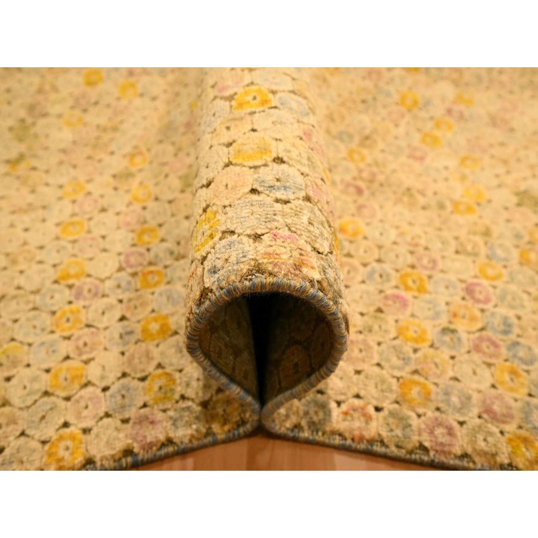 Modern-and-Contemporary-Hand-Knotted-Rug-380920