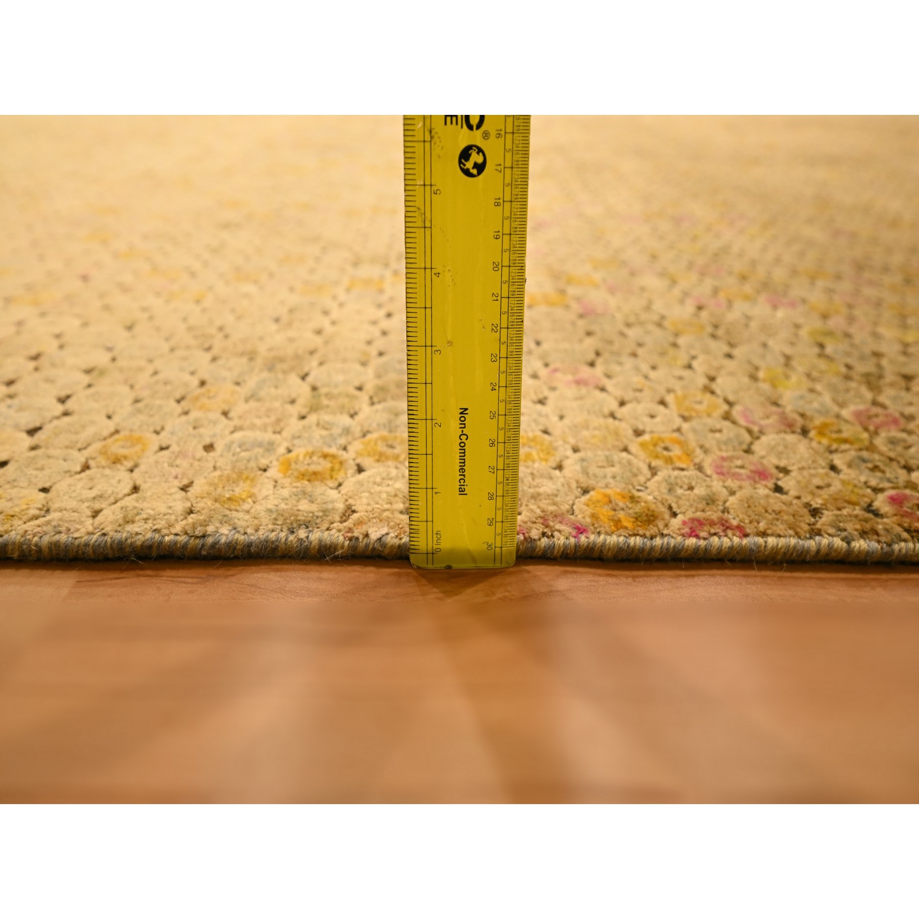 Modern-and-Contemporary-Hand-Knotted-Rug-380920