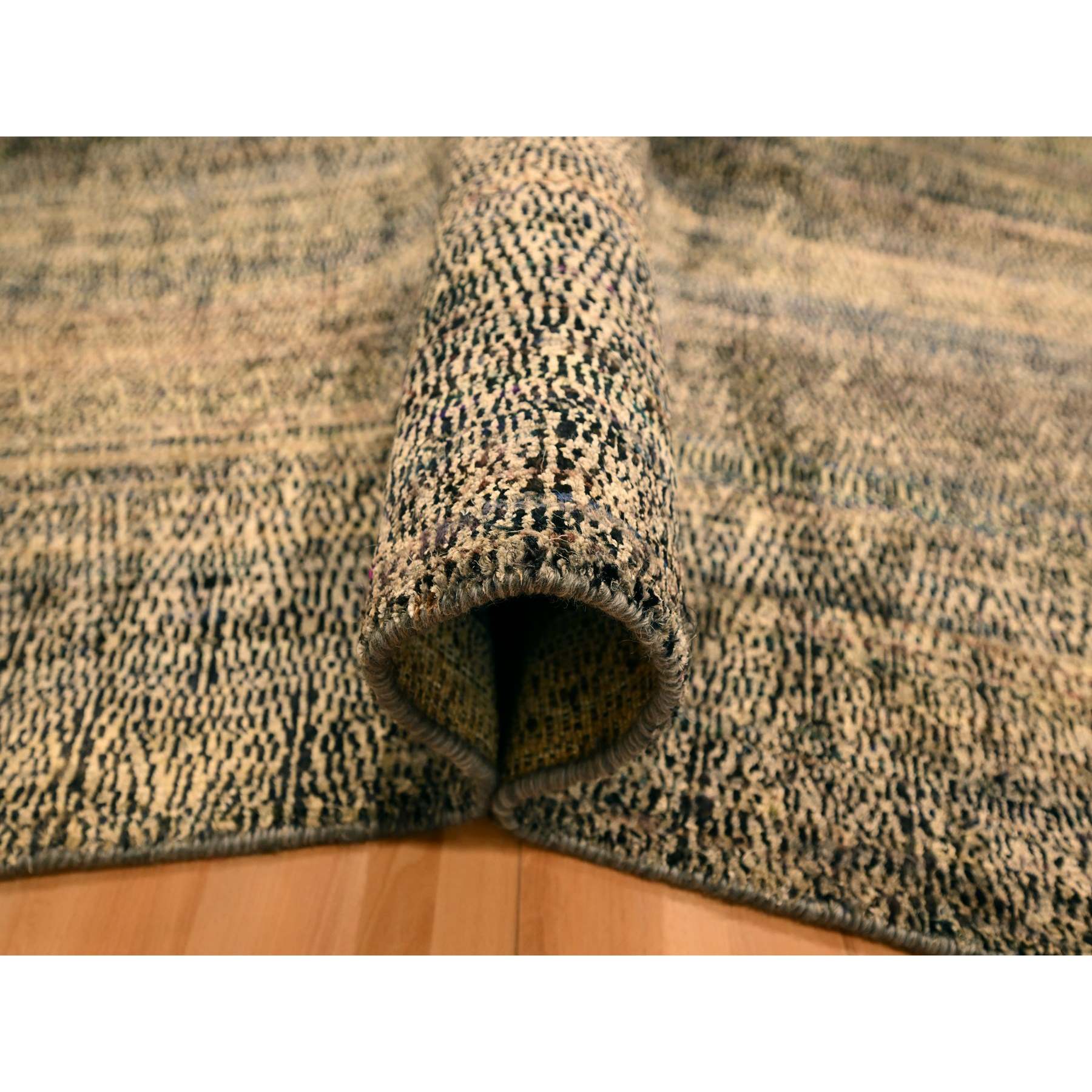 Modern-and-Contemporary-Hand-Knotted-Rug-380930