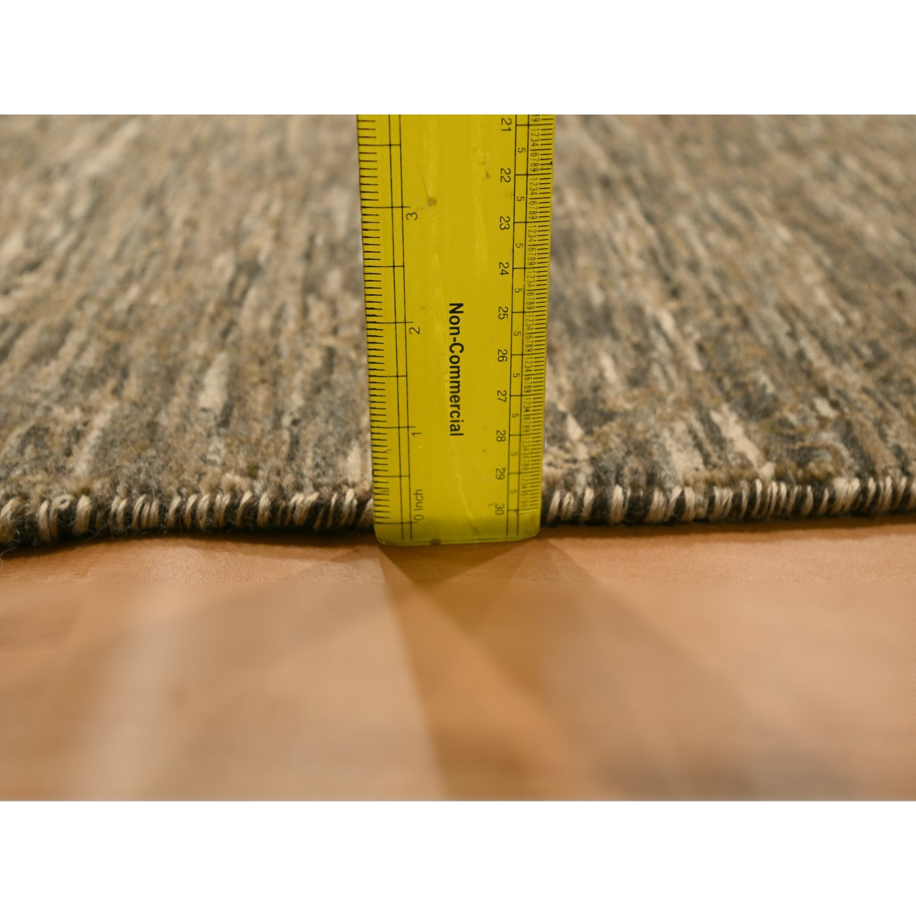 Modern-and-Contemporary-Hand-Knotted-Rug-380980