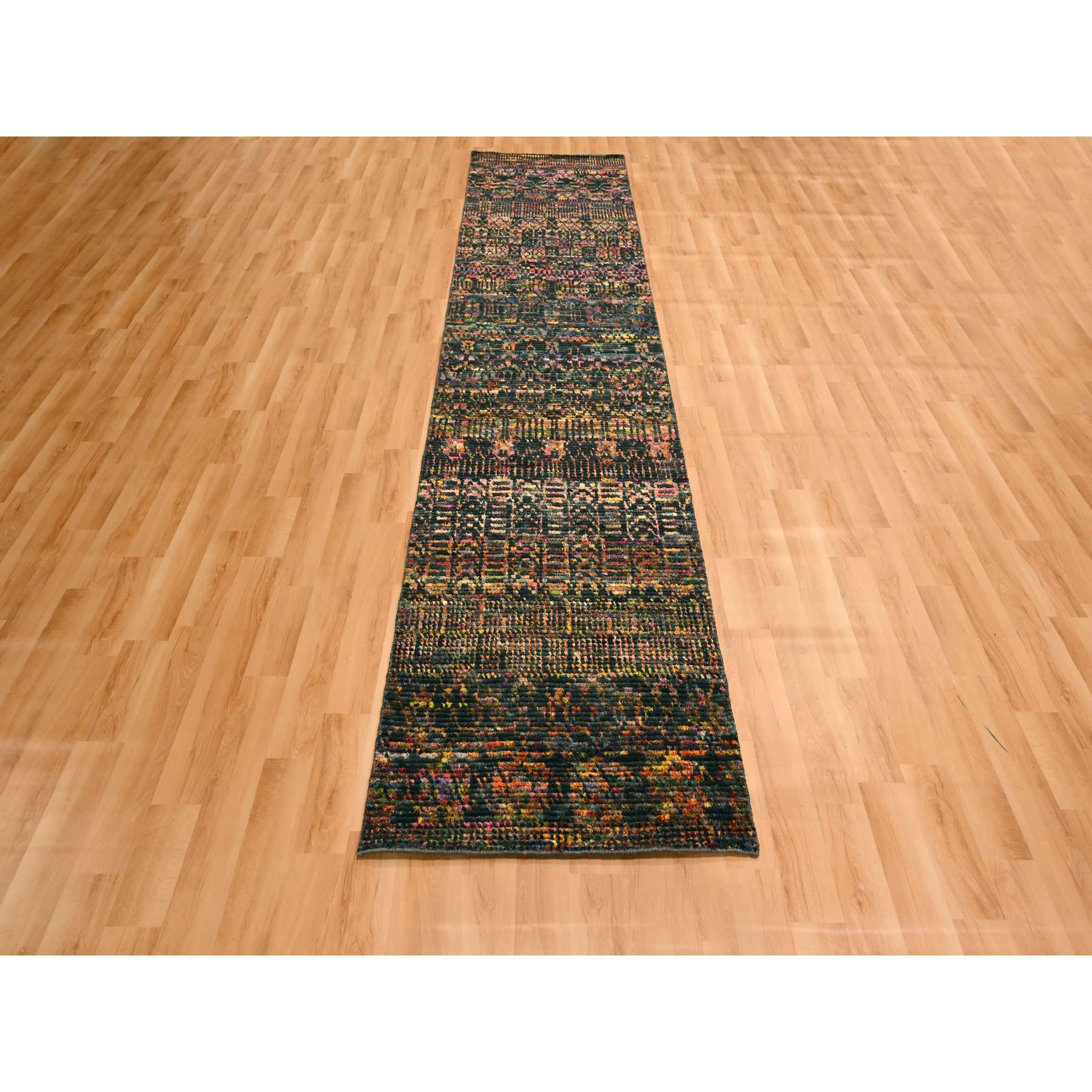 Modern-and-Contemporary-Hand-Knotted-Rug-381030