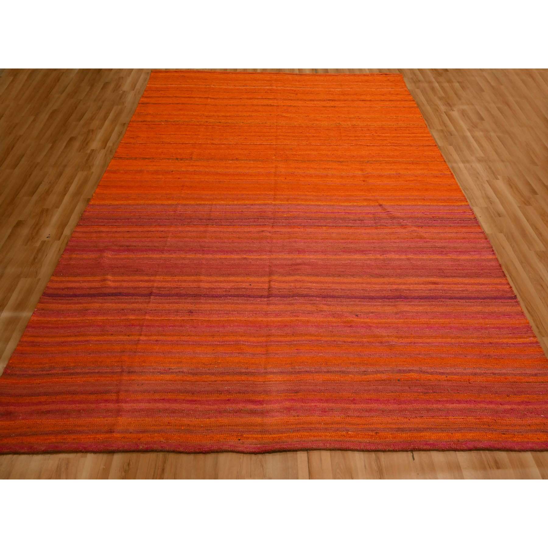 Modern-and-Contemporary-Hand-Knotted-Rug-381050