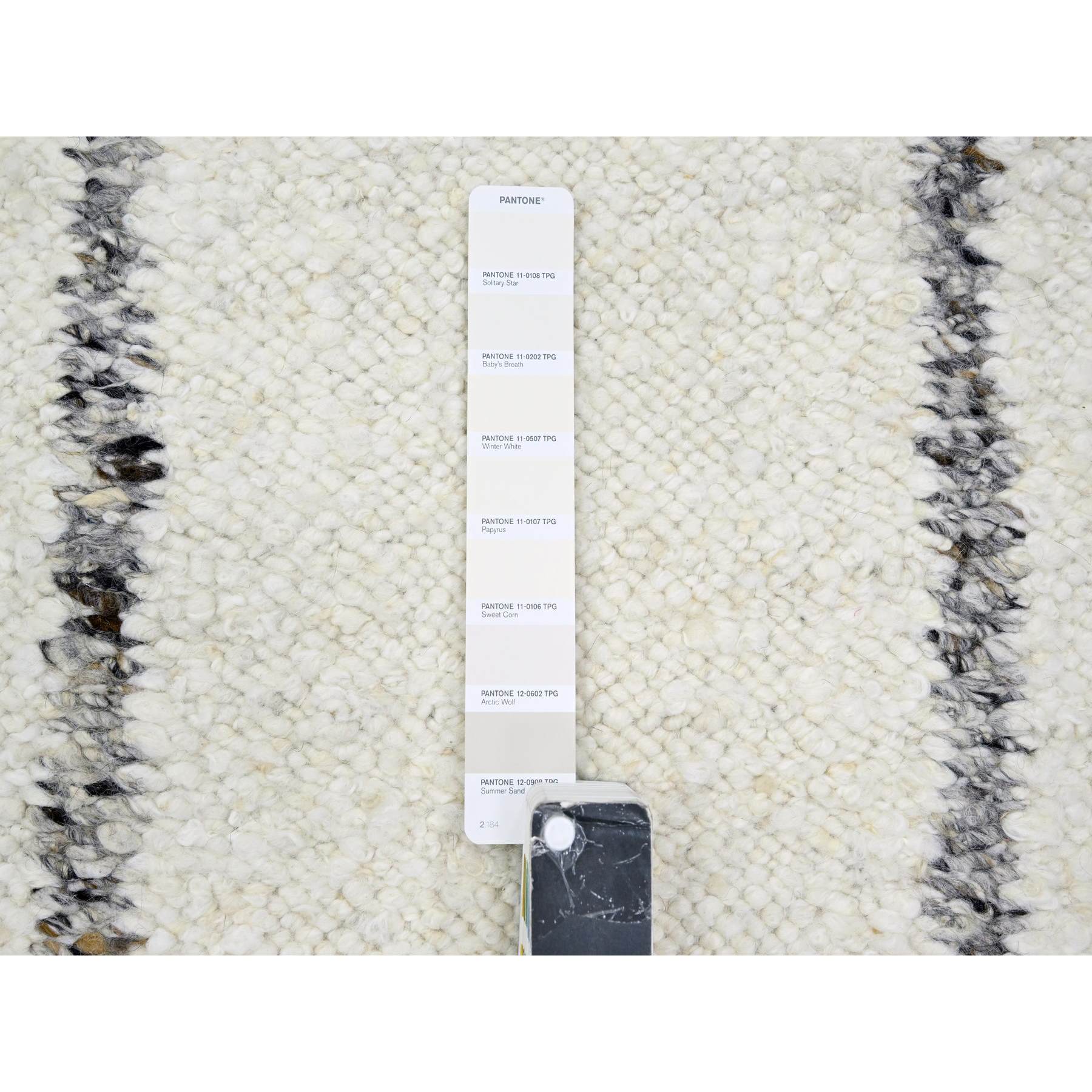 Modern-and-Contemporary-Hand-Knotted-Rug-381060