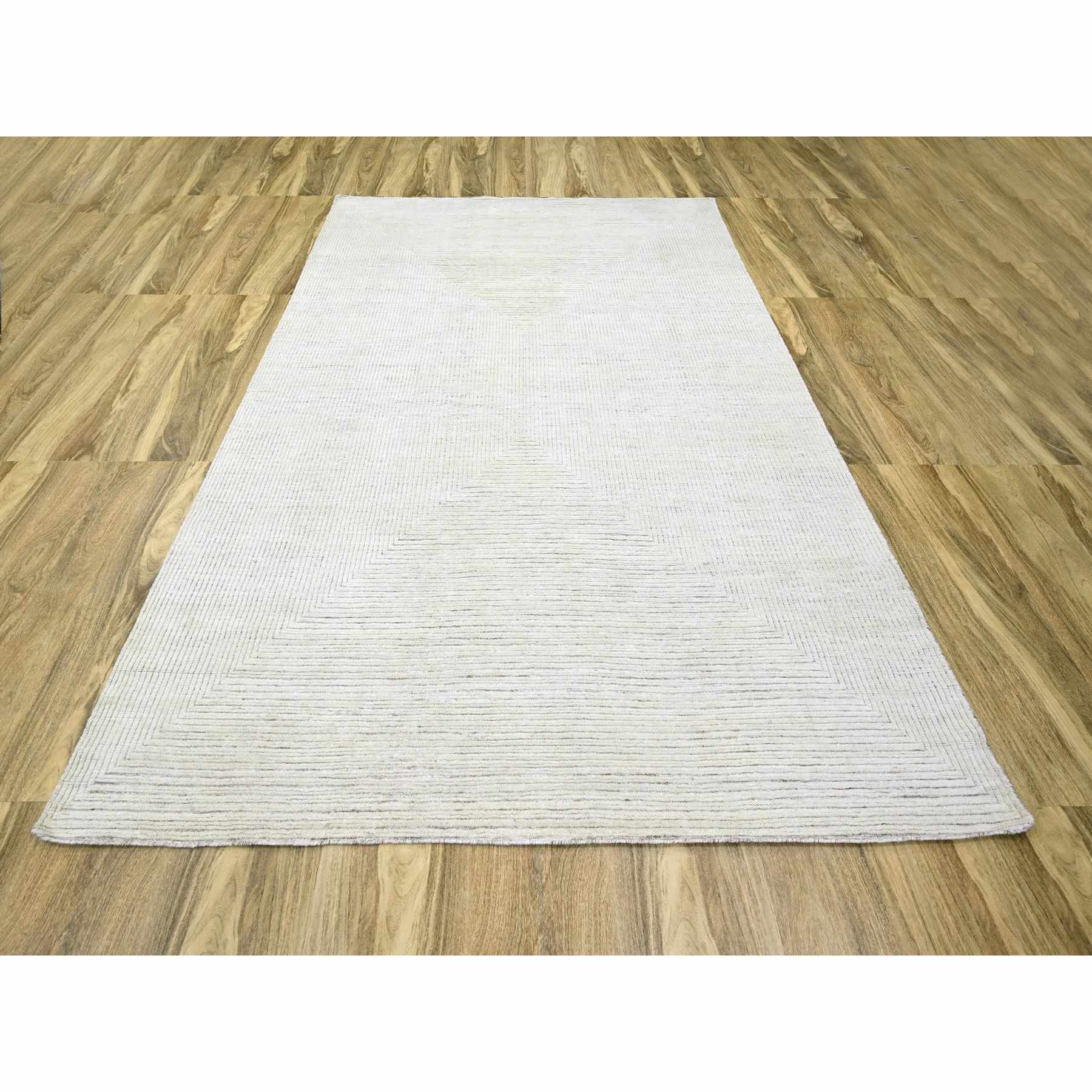 Modern-and-Contemporary-Hand-Knotted-Rug-381075