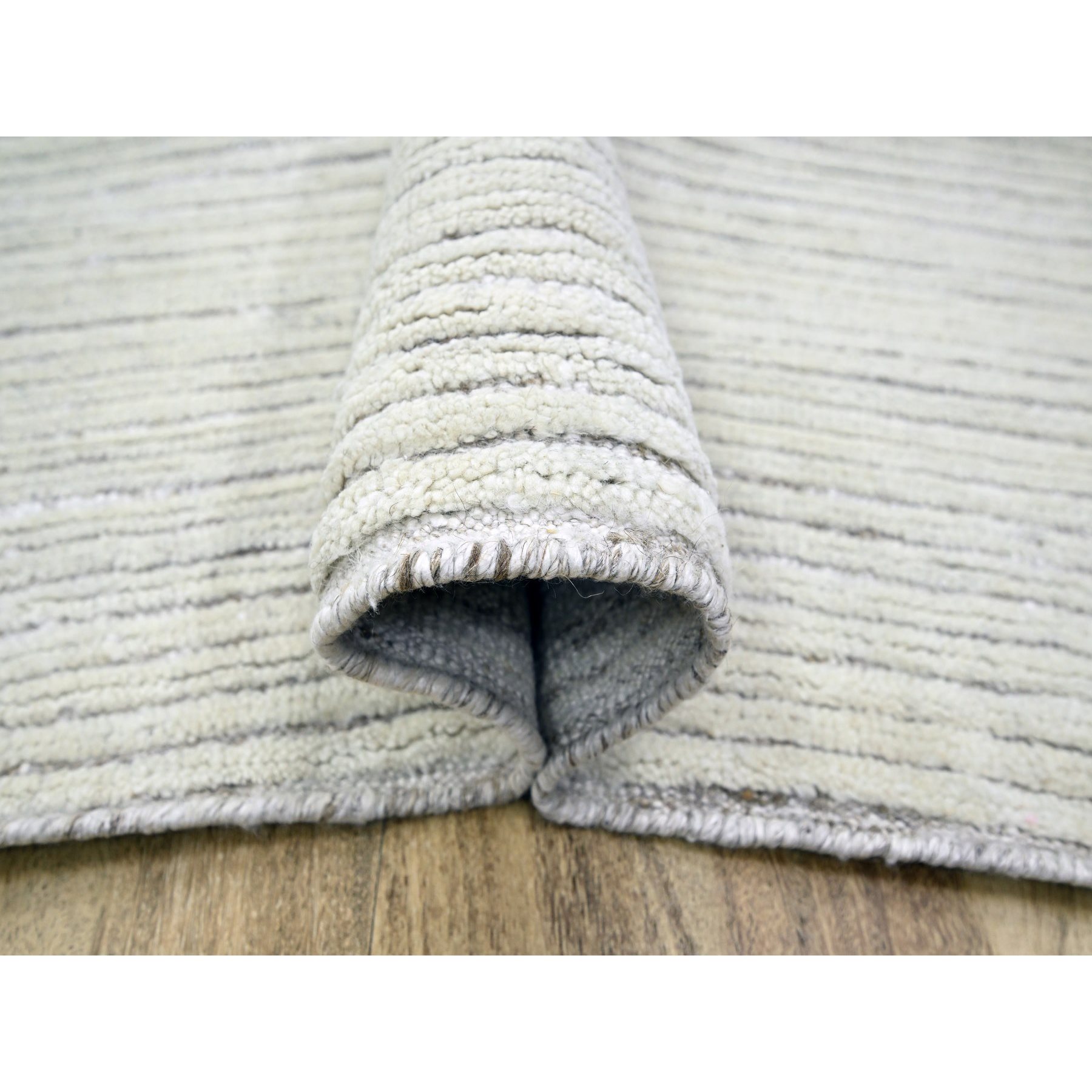 Modern-and-Contemporary-Hand-Knotted-Rug-381075