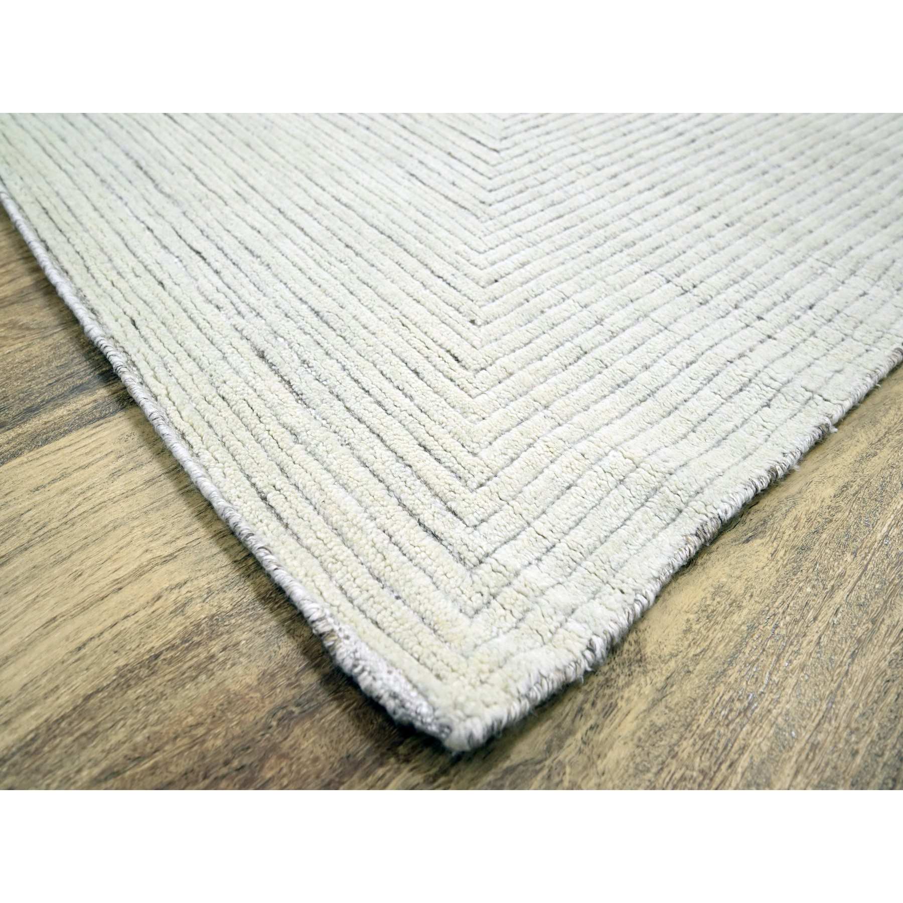 Modern-and-Contemporary-Hand-Knotted-Rug-381075