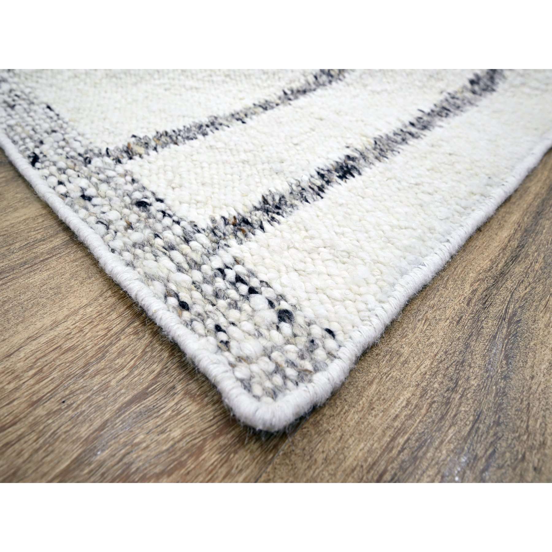 Modern-and-Contemporary-Hand-Knotted-Rug-381085