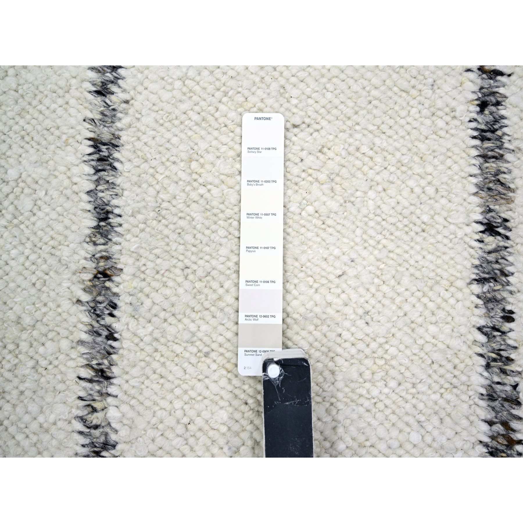 Modern-and-Contemporary-Hand-Knotted-Rug-381085