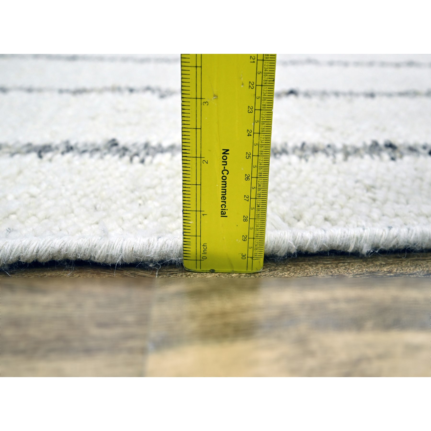 Modern-and-Contemporary-Hand-Knotted-Rug-381085
