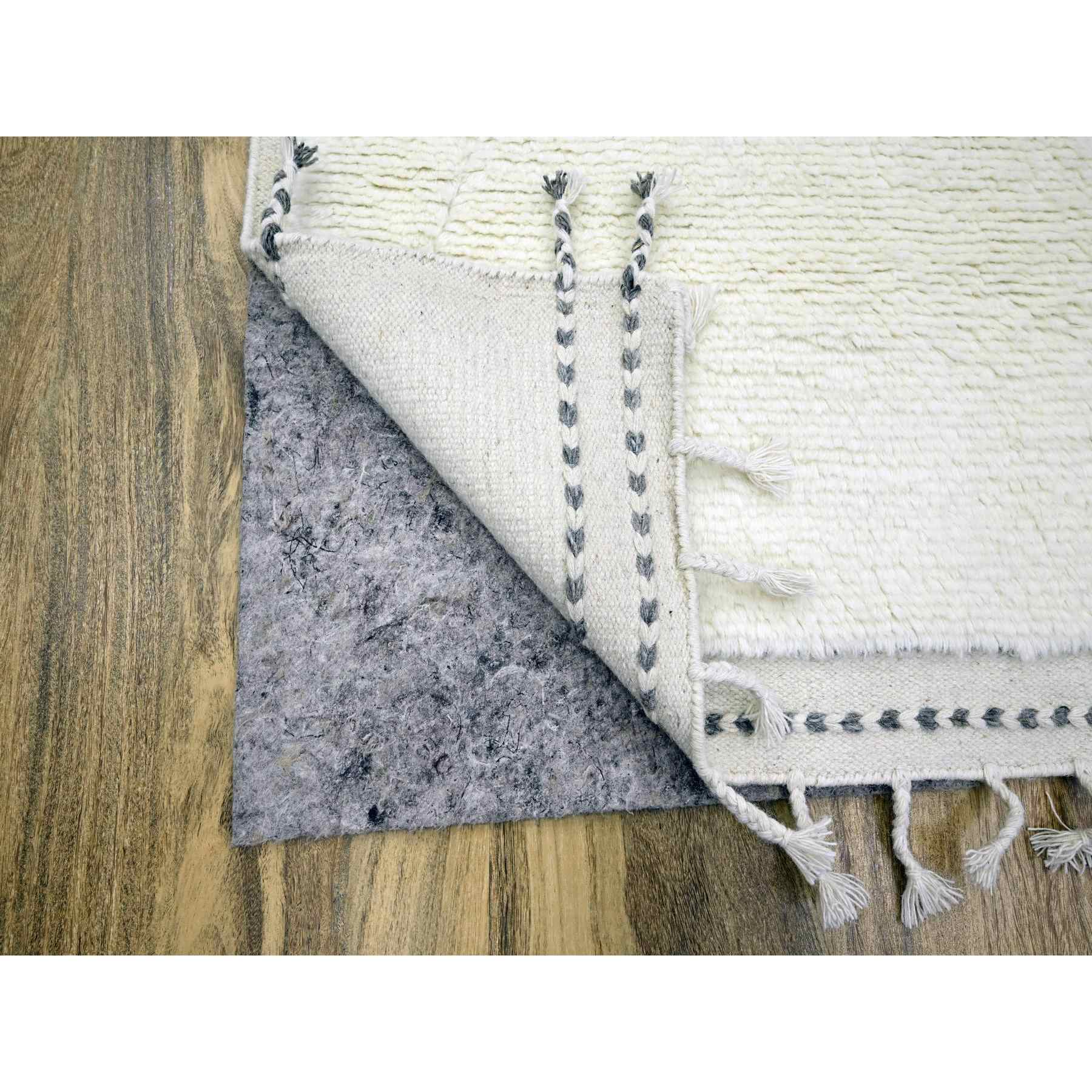 Modern-and-Contemporary-Hand-Knotted-Rug-381095