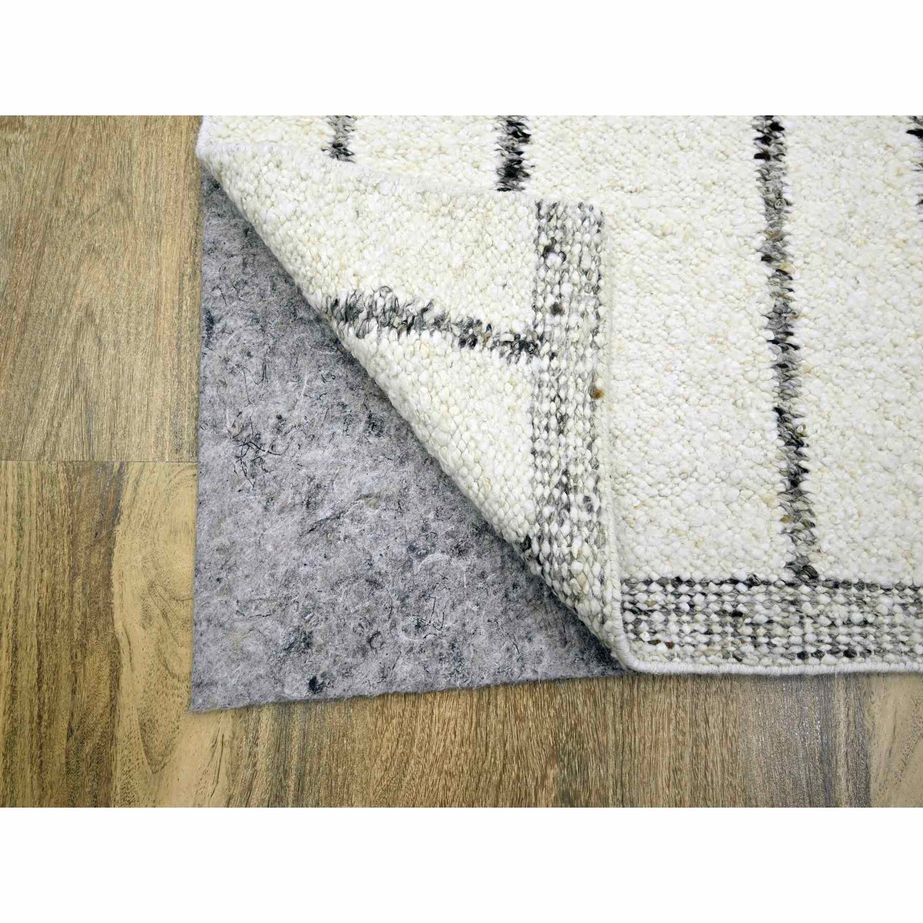 Modern-and-Contemporary-Hand-Knotted-Rug-381100