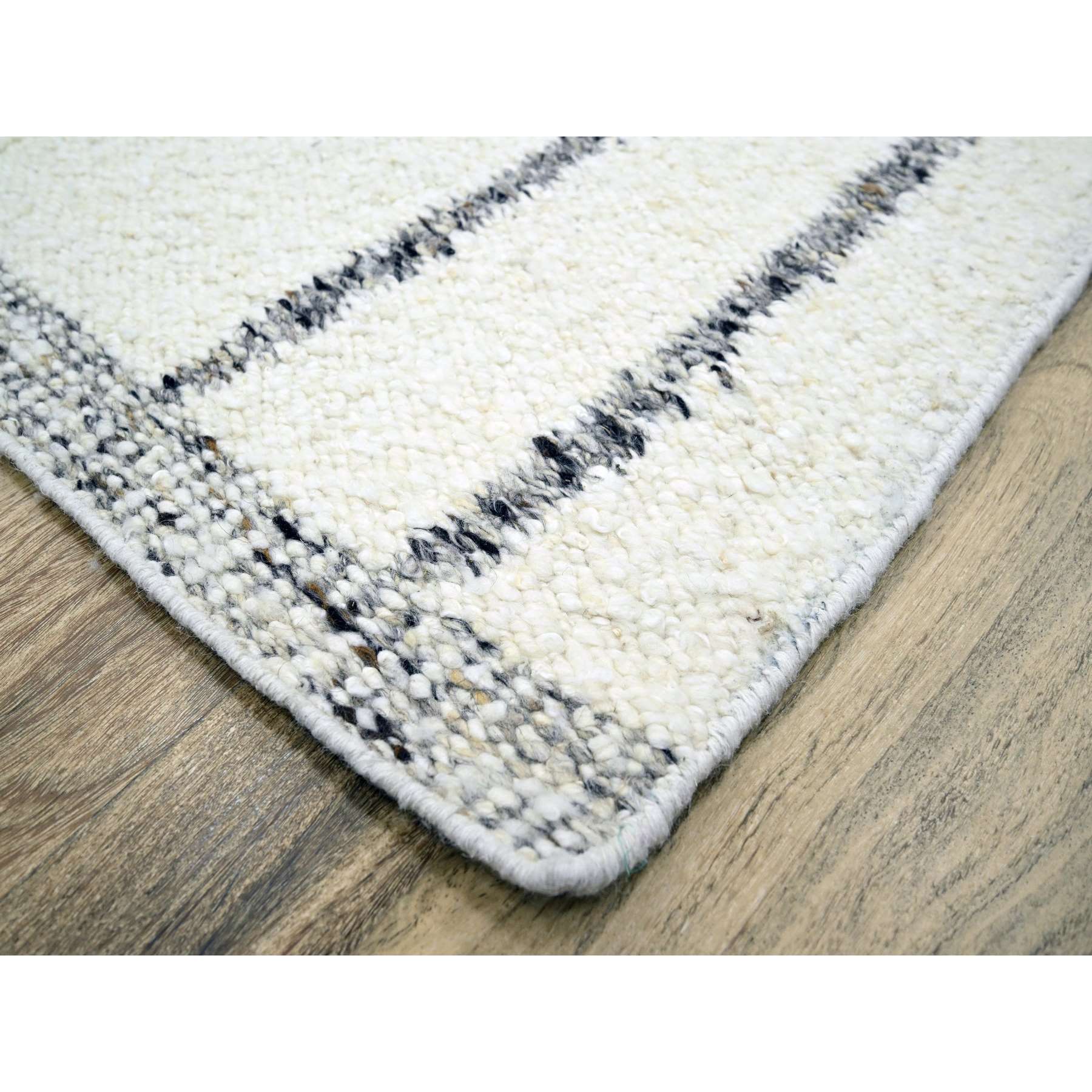 Modern-and-Contemporary-Hand-Knotted-Rug-381100