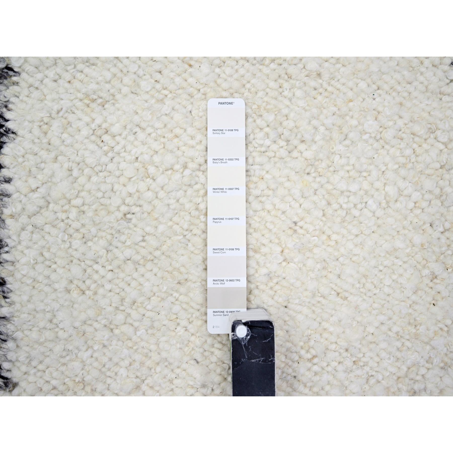 Modern-and-Contemporary-Hand-Knotted-Rug-381100