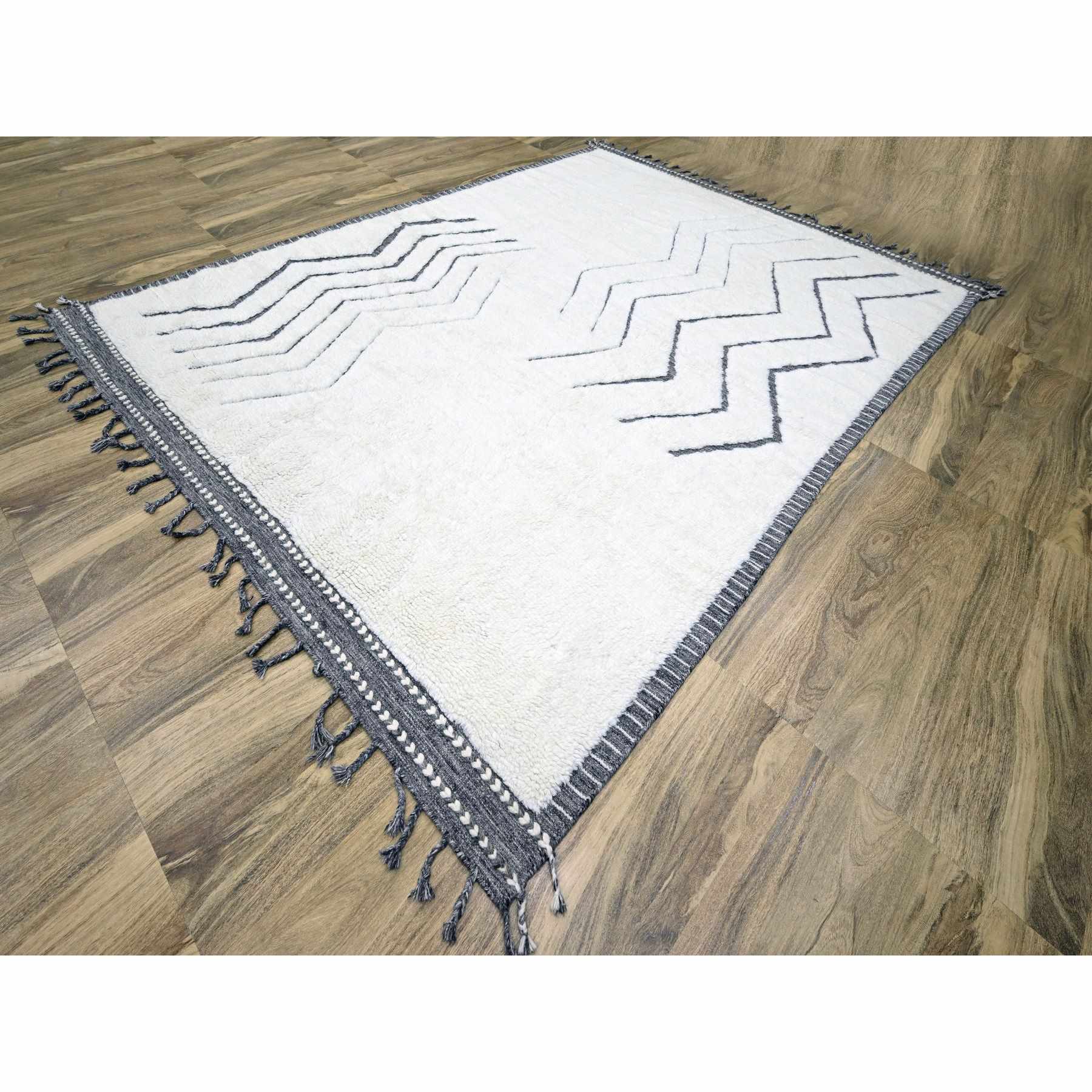 Modern-and-Contemporary-Hand-Knotted-Rug-381110