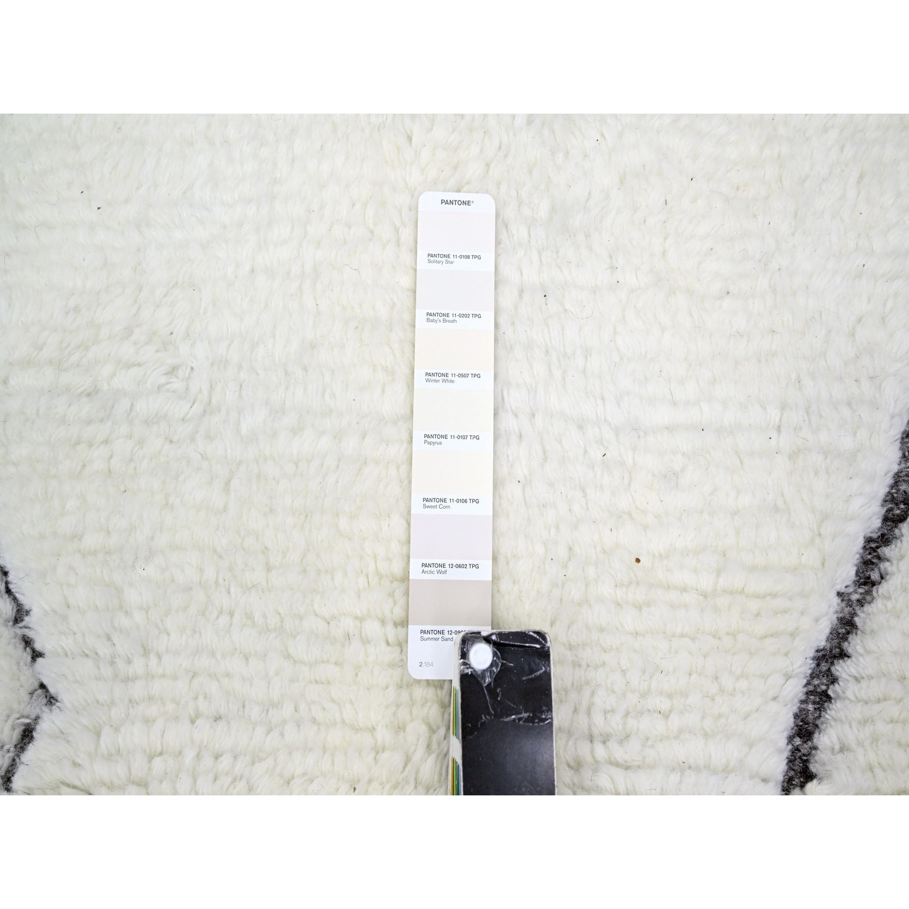 Modern-and-Contemporary-Hand-Knotted-Rug-381110