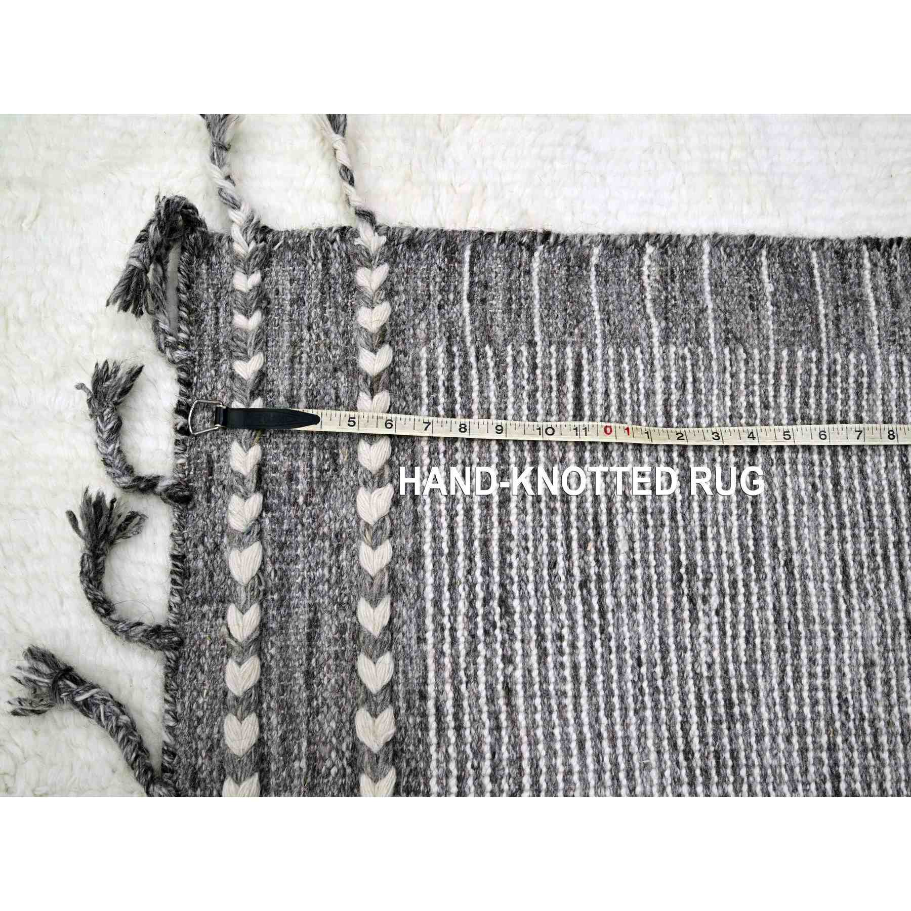 Modern-and-Contemporary-Hand-Knotted-Rug-381110