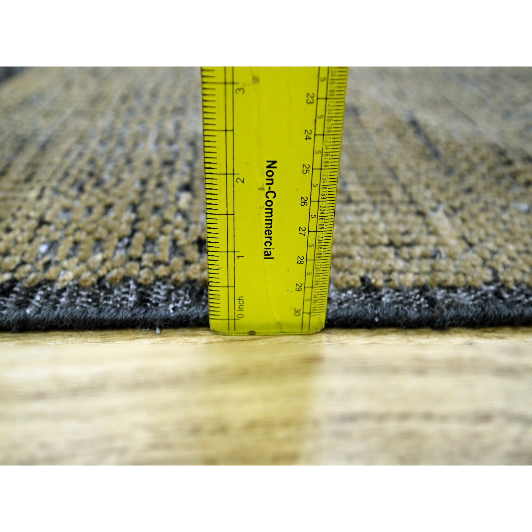 Modern-and-Contemporary-Hand-Knotted-Rug-381305