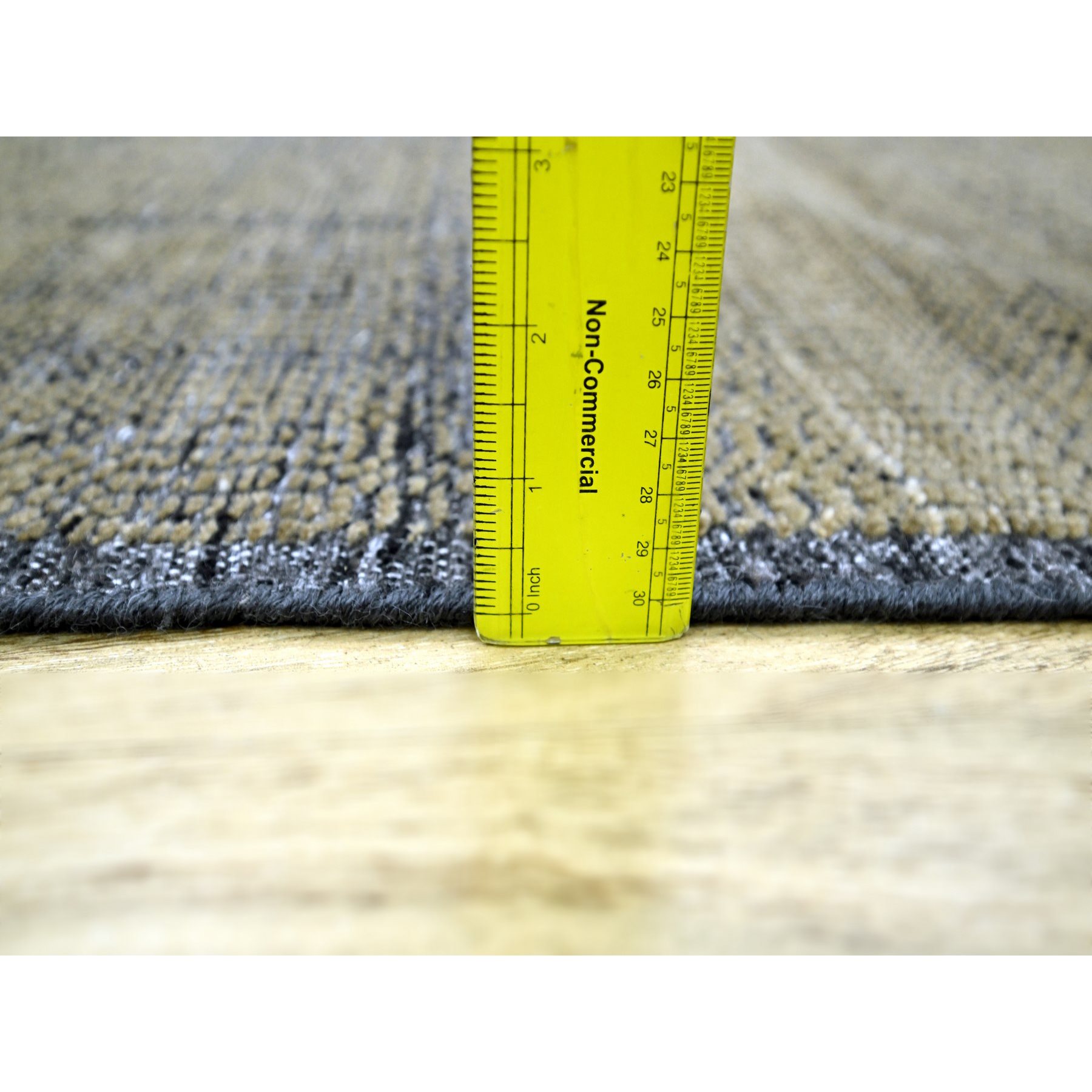 Modern-and-Contemporary-Hand-Knotted-Rug-381320