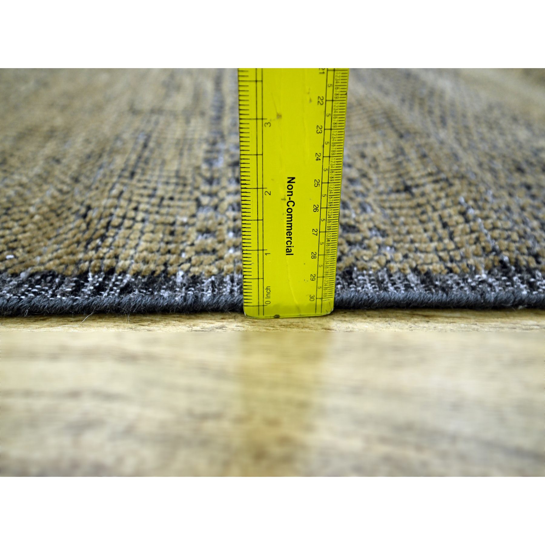 Modern-and-Contemporary-Hand-Knotted-Rug-381335
