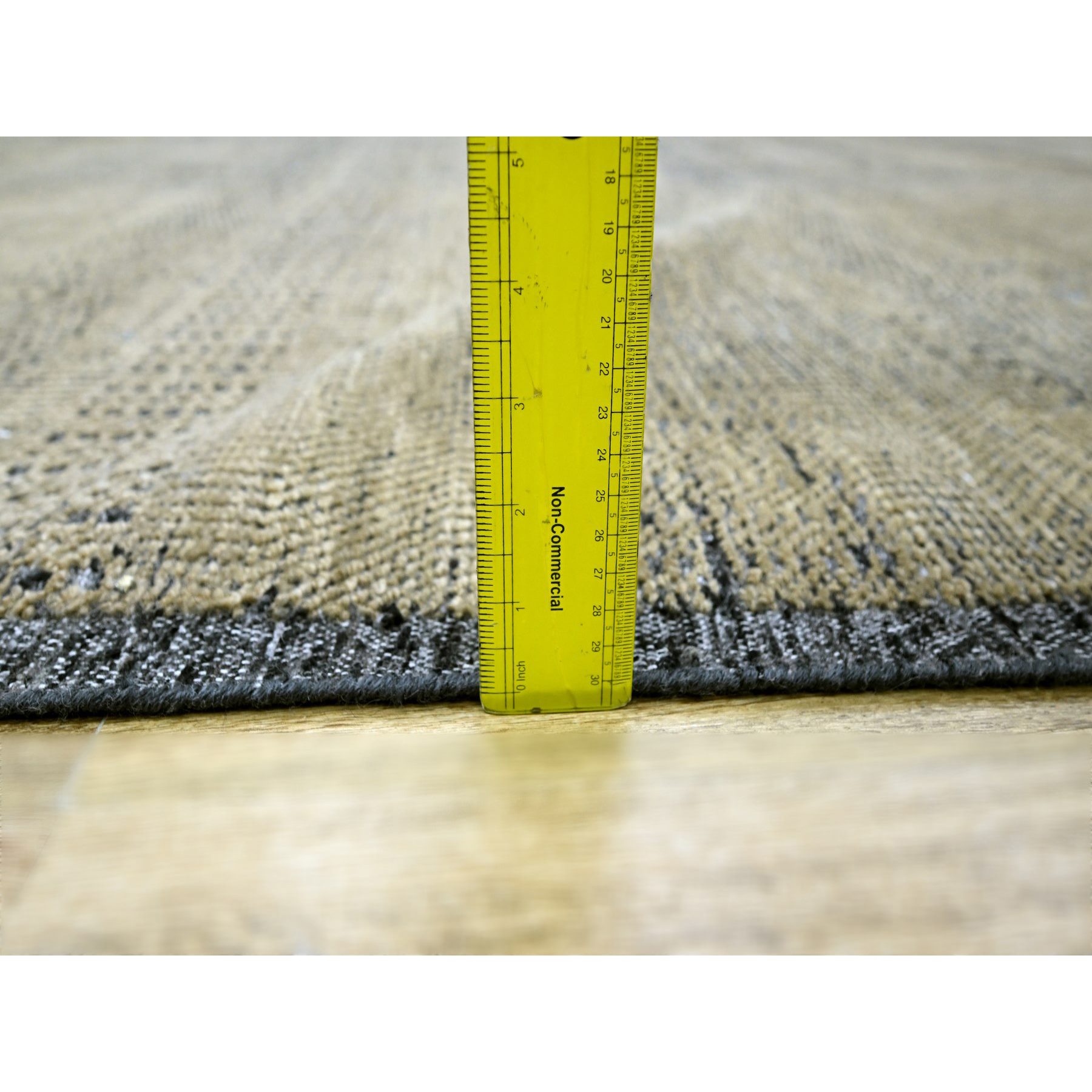 Modern-and-Contemporary-Hand-Knotted-Rug-381415