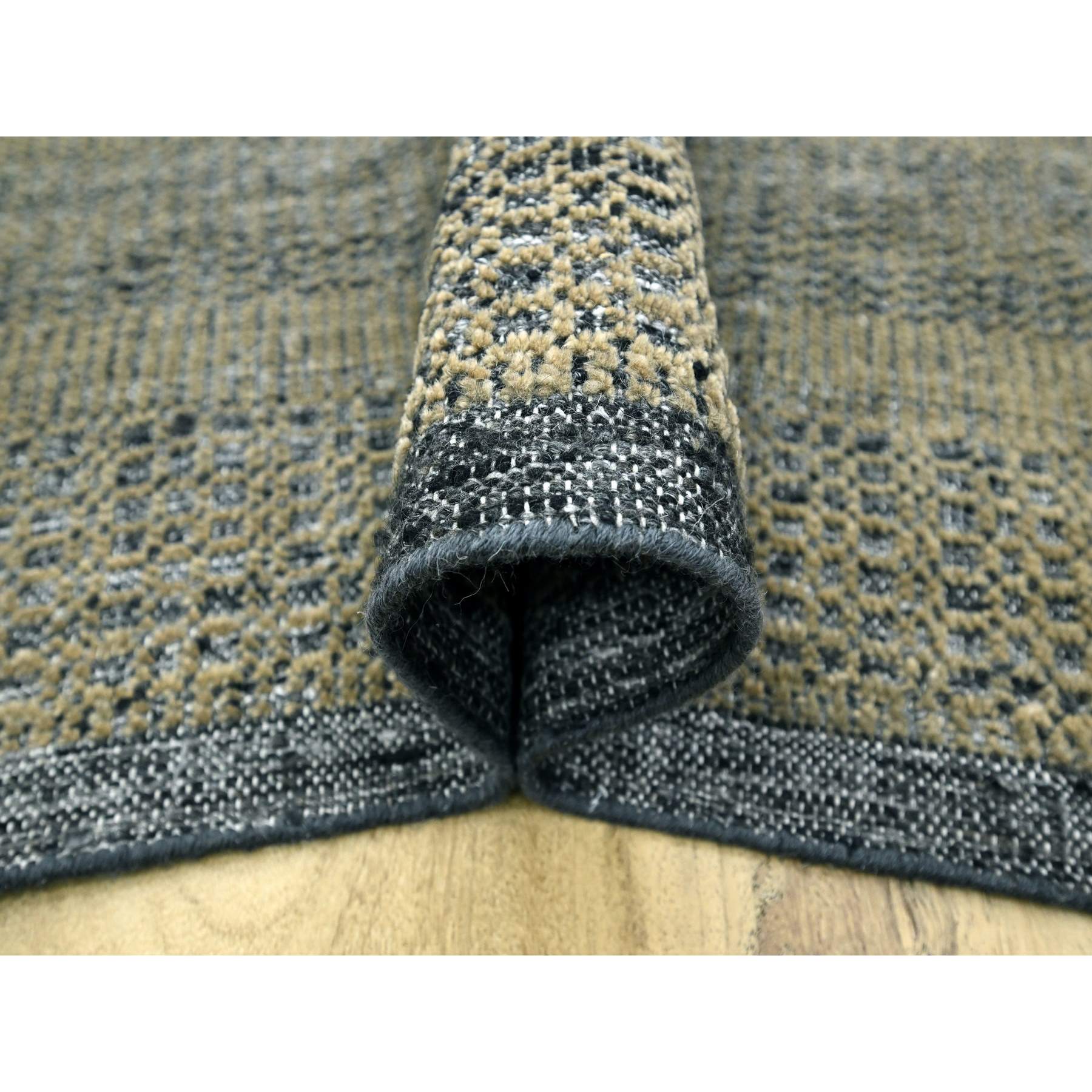 Modern-and-Contemporary-Hand-Knotted-Rug-381445