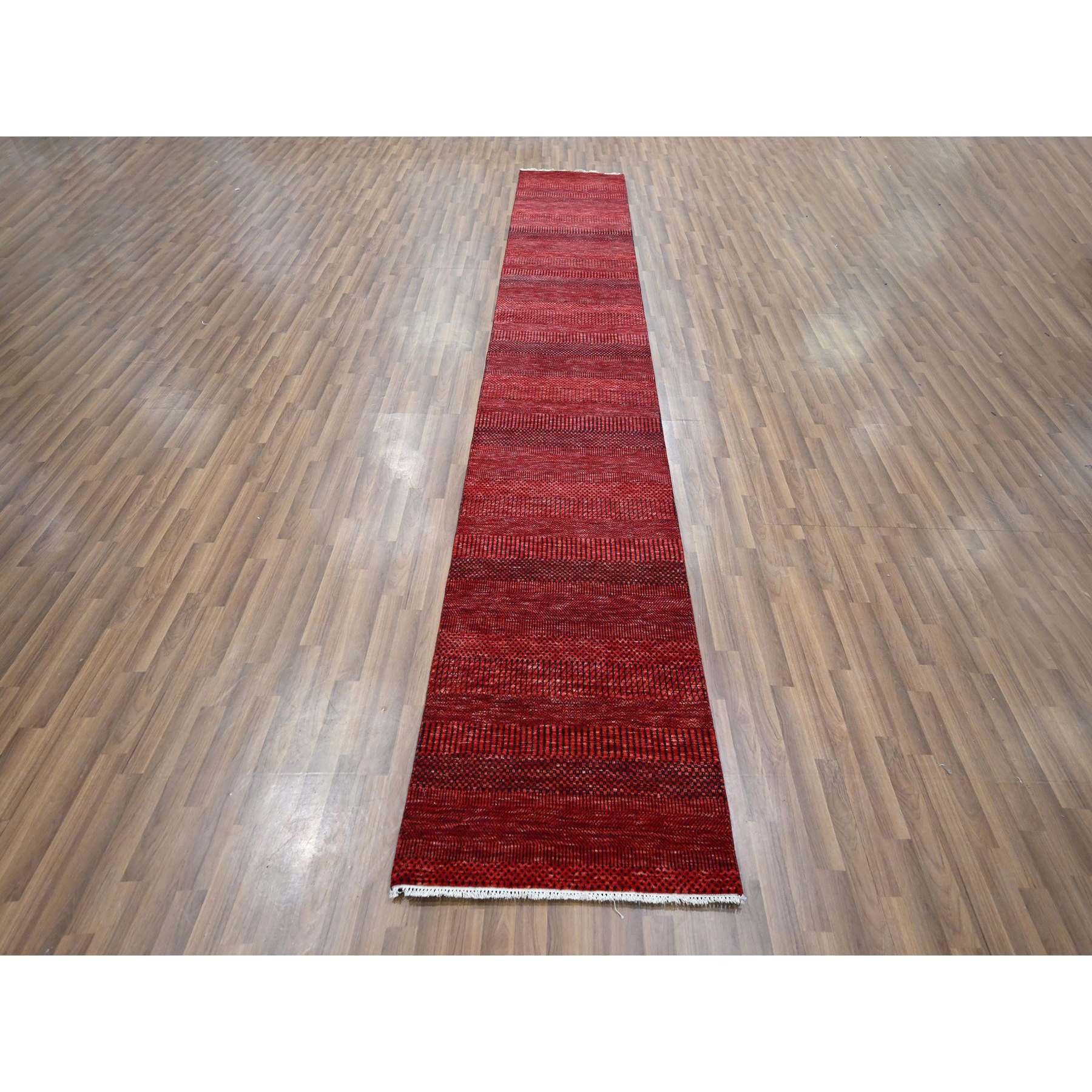 Modern-and-Contemporary-Hand-Knotted-Rug-381590