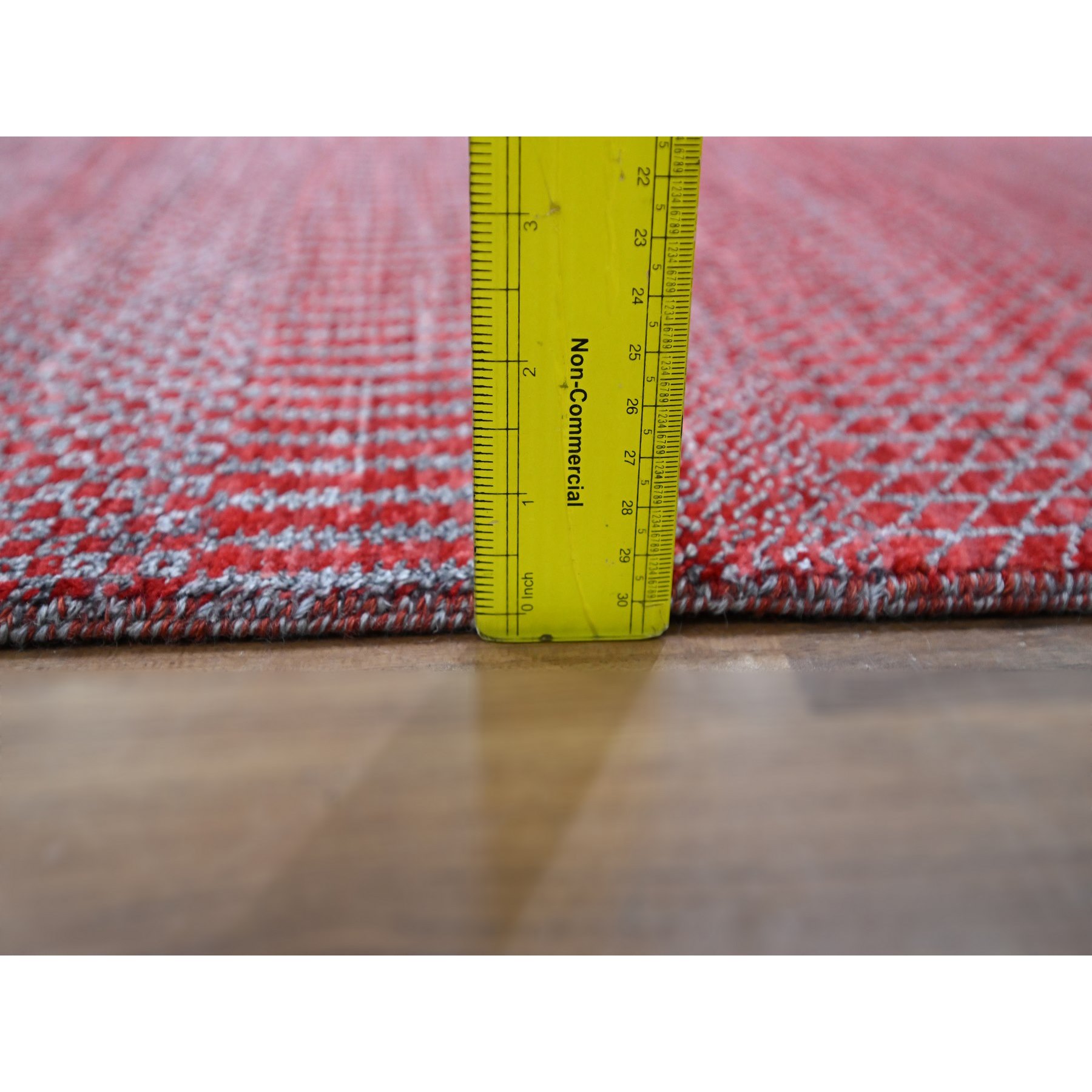 Modern-and-Contemporary-Hand-Knotted-Rug-381600