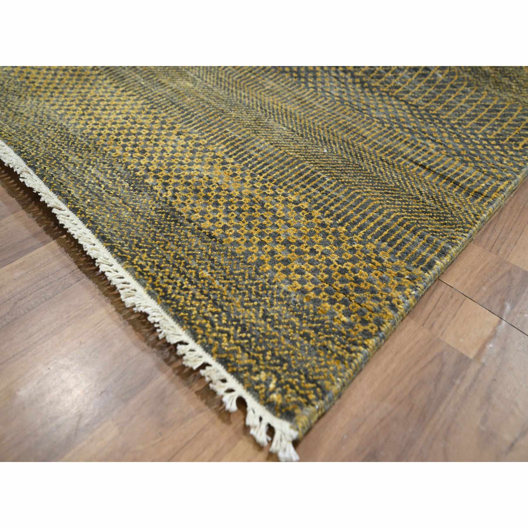 Modern-and-Contemporary-Hand-Knotted-Rug-381615