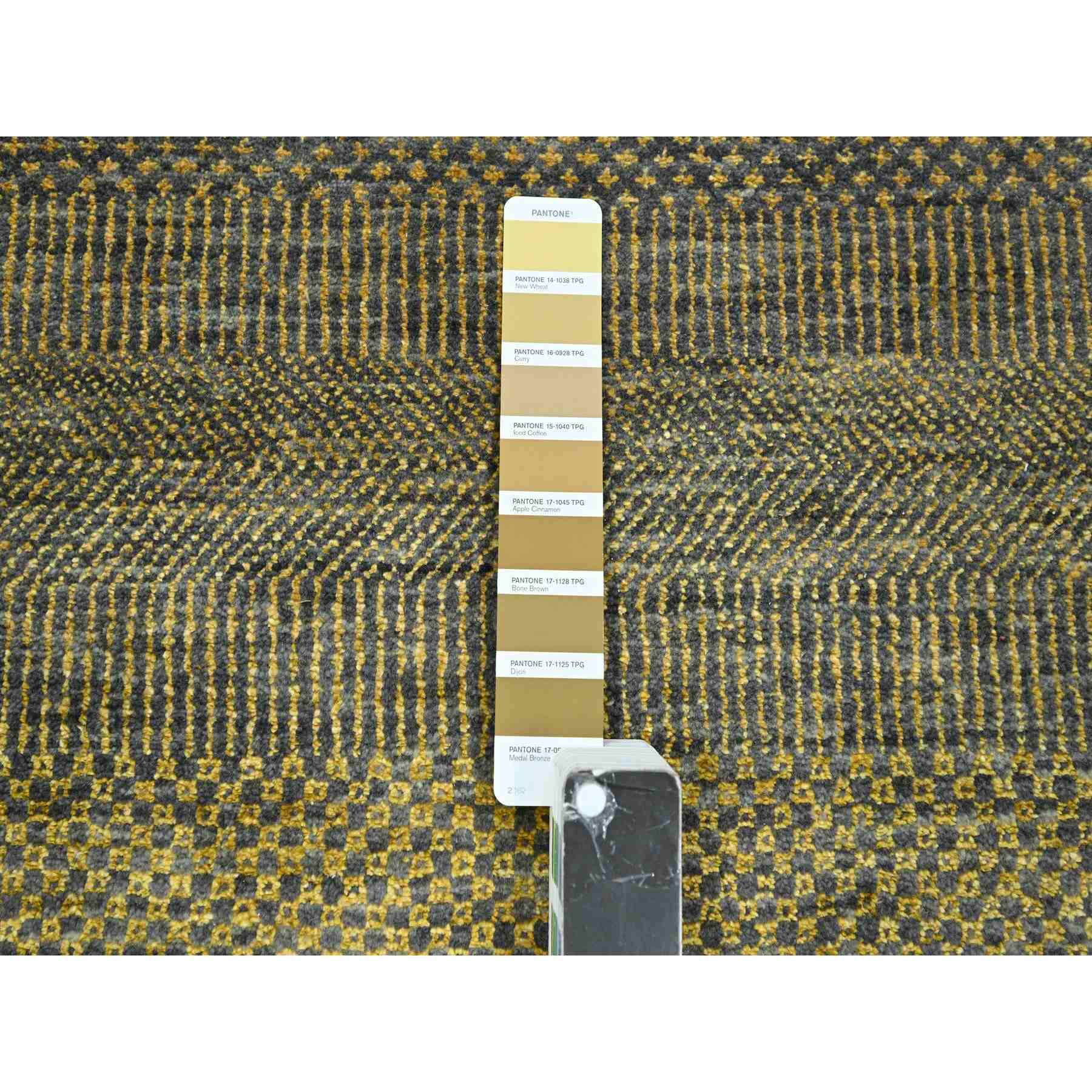 Modern-and-Contemporary-Hand-Knotted-Rug-381615