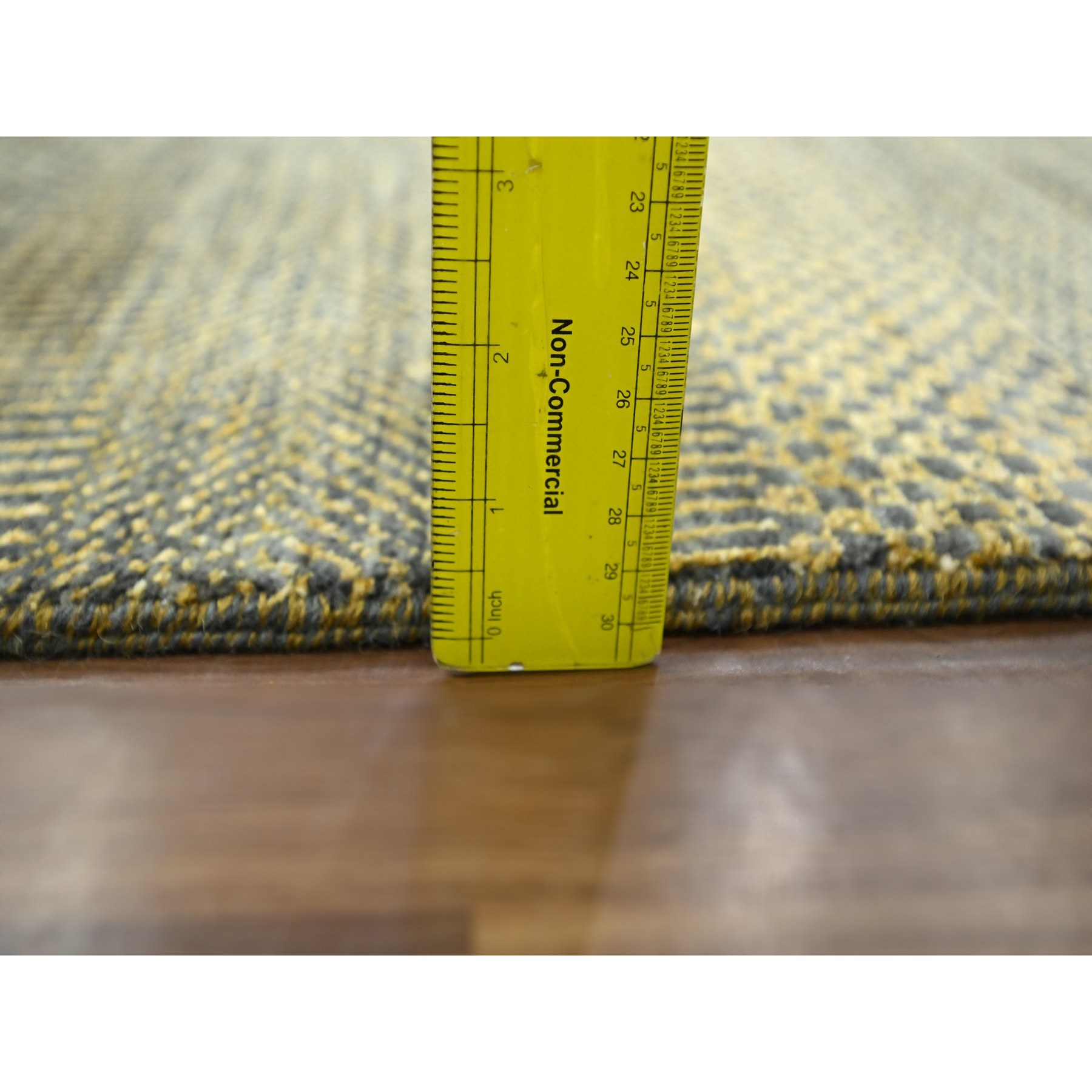 Modern-and-Contemporary-Hand-Knotted-Rug-381615