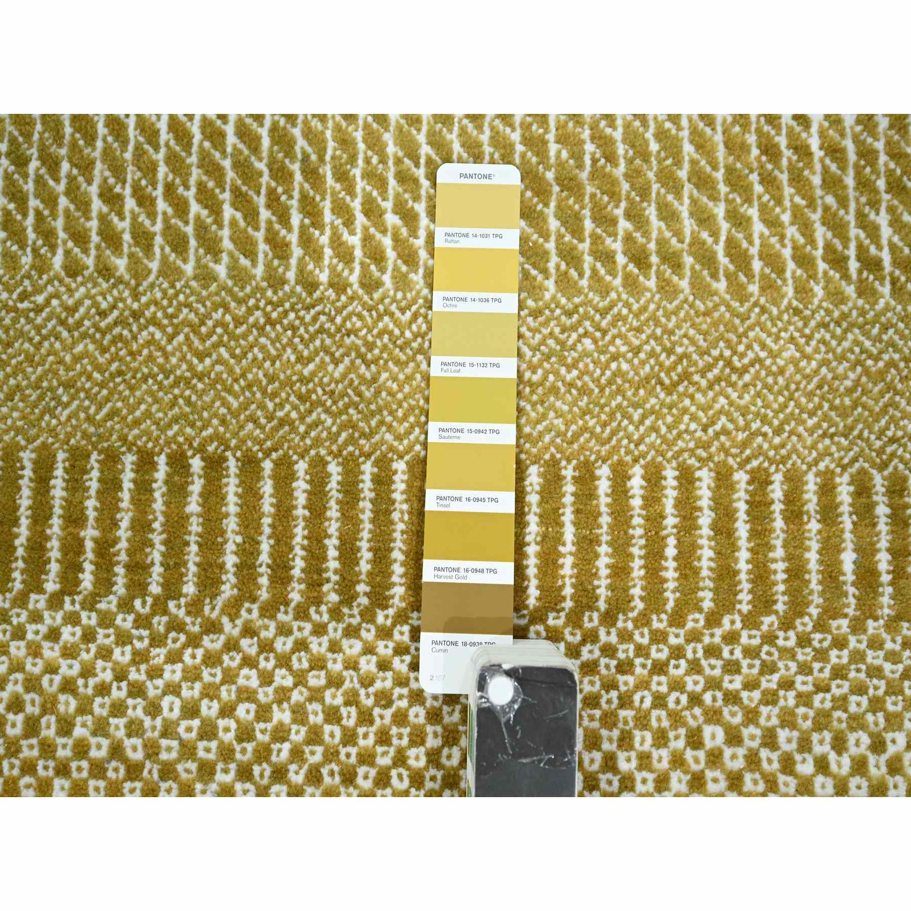 Modern-and-Contemporary-Hand-Knotted-Rug-381635