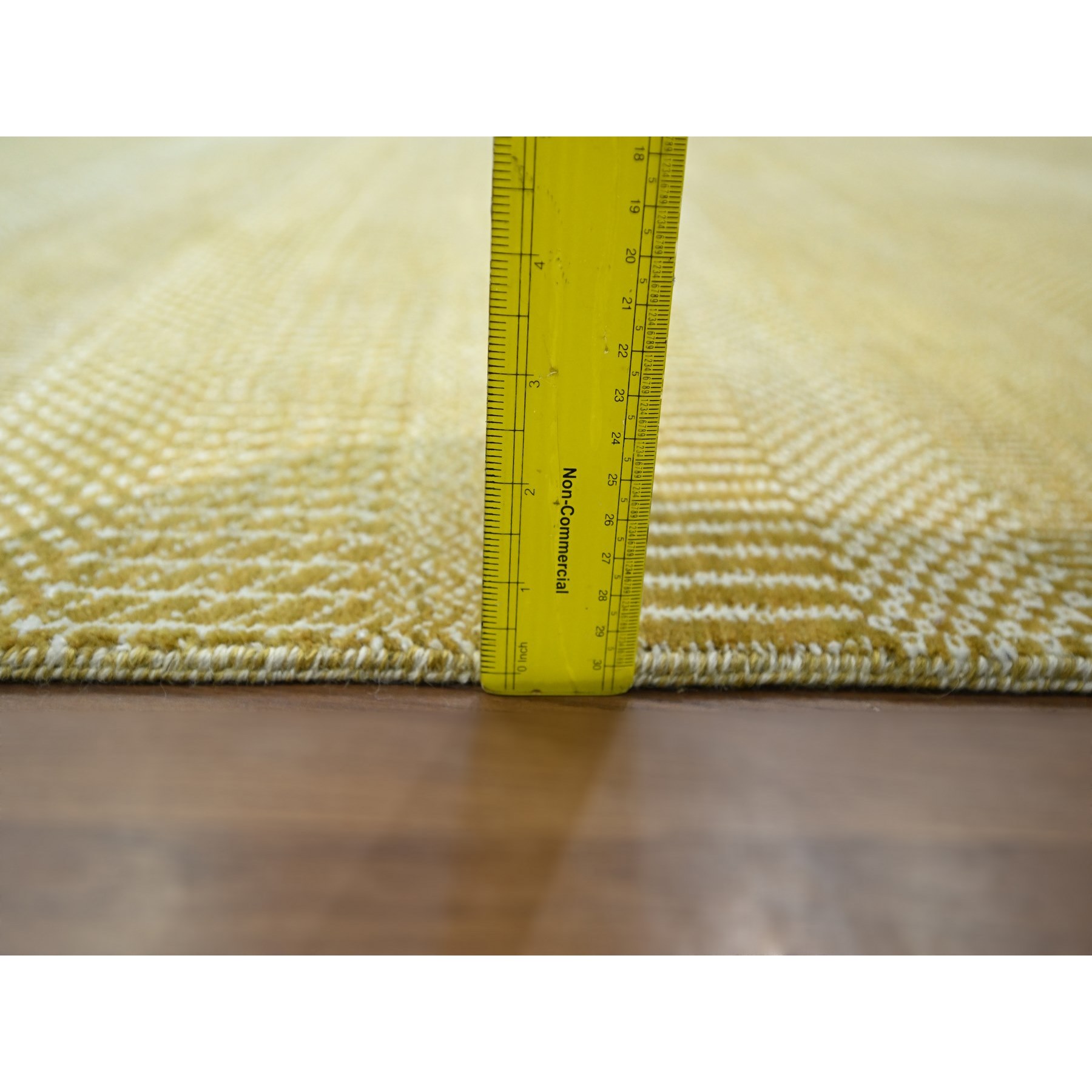 Modern-and-Contemporary-Hand-Knotted-Rug-381635
