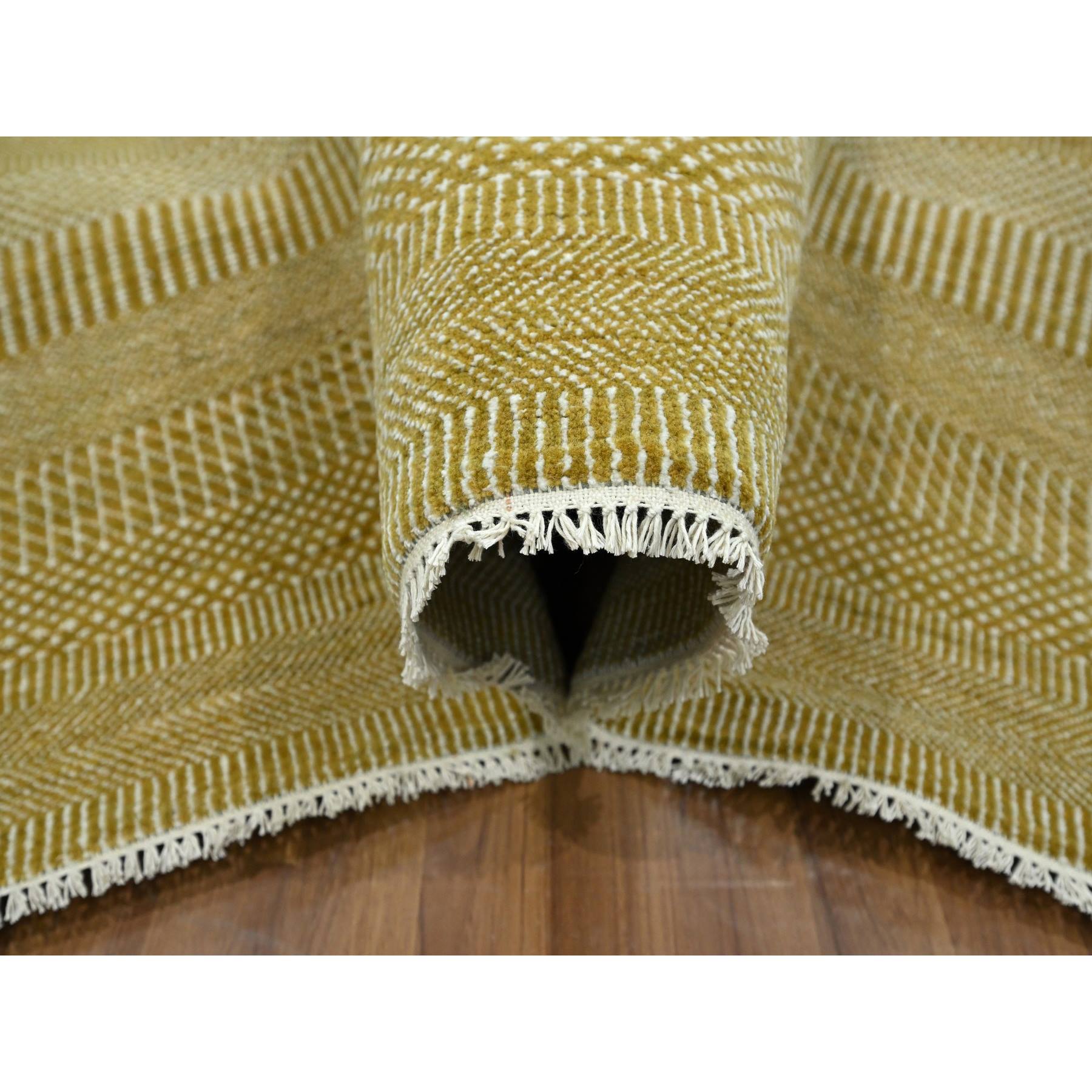 Modern-and-Contemporary-Hand-Knotted-Rug-381645