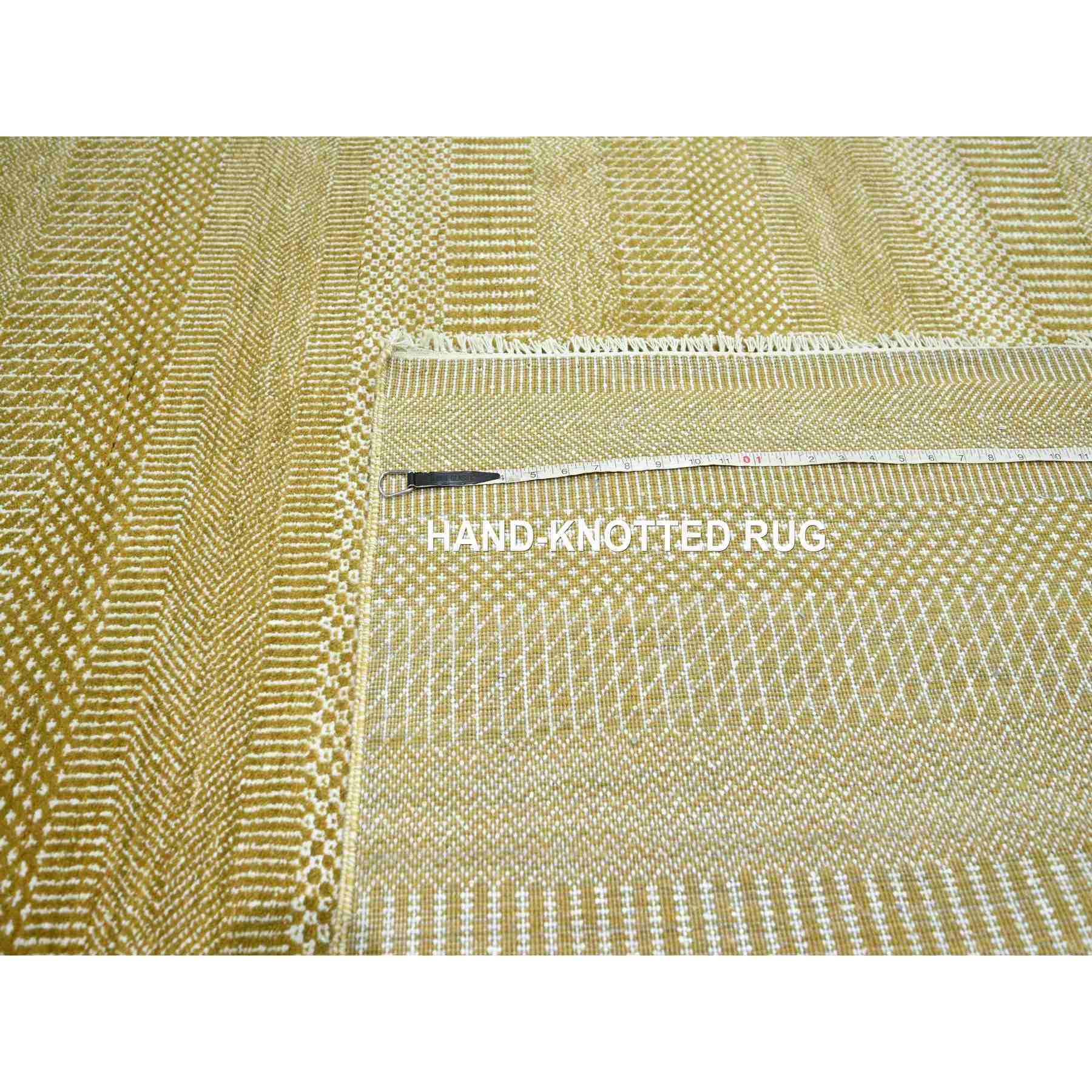 Modern-and-Contemporary-Hand-Knotted-Rug-381645