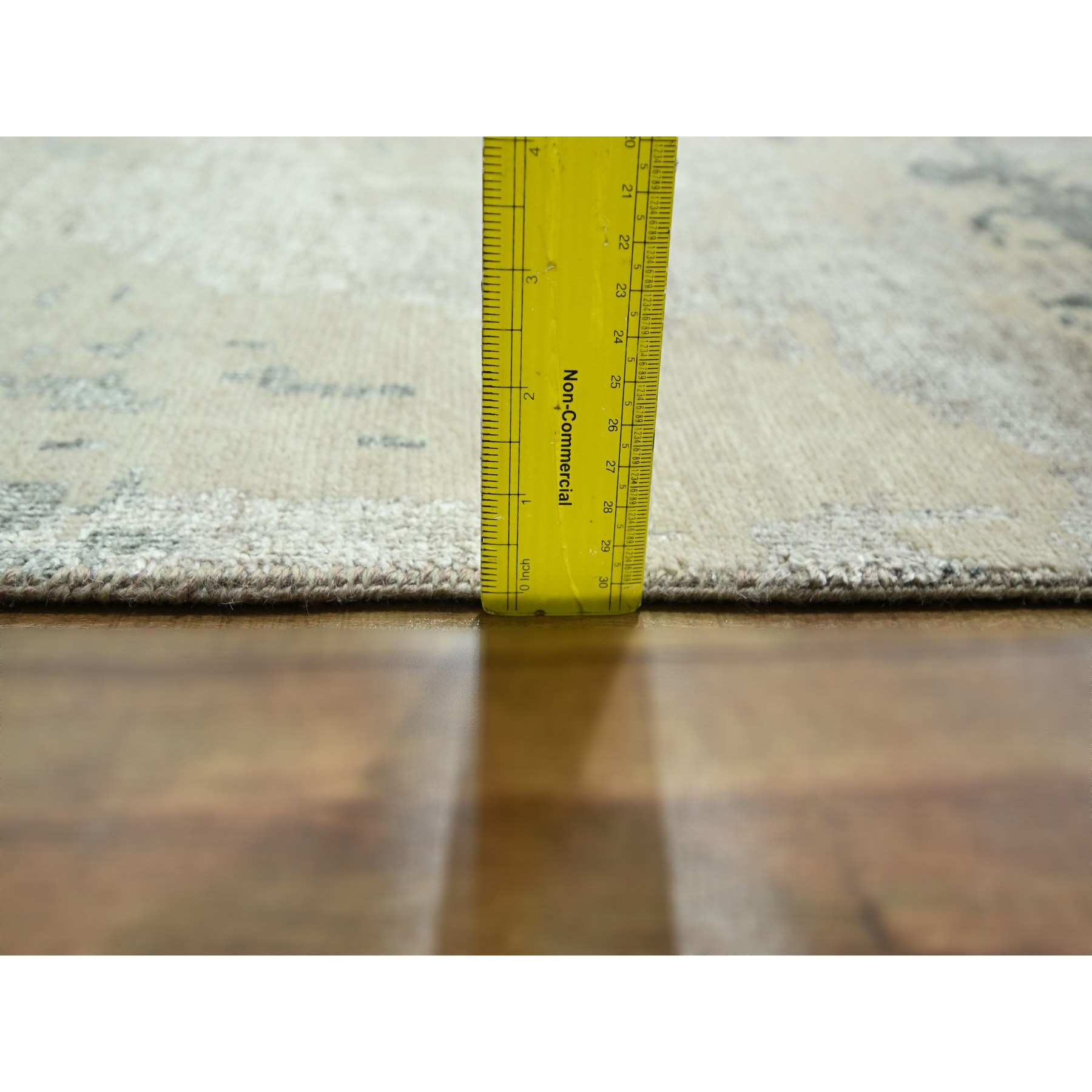Modern-and-Contemporary-Hand-Knotted-Rug-381655