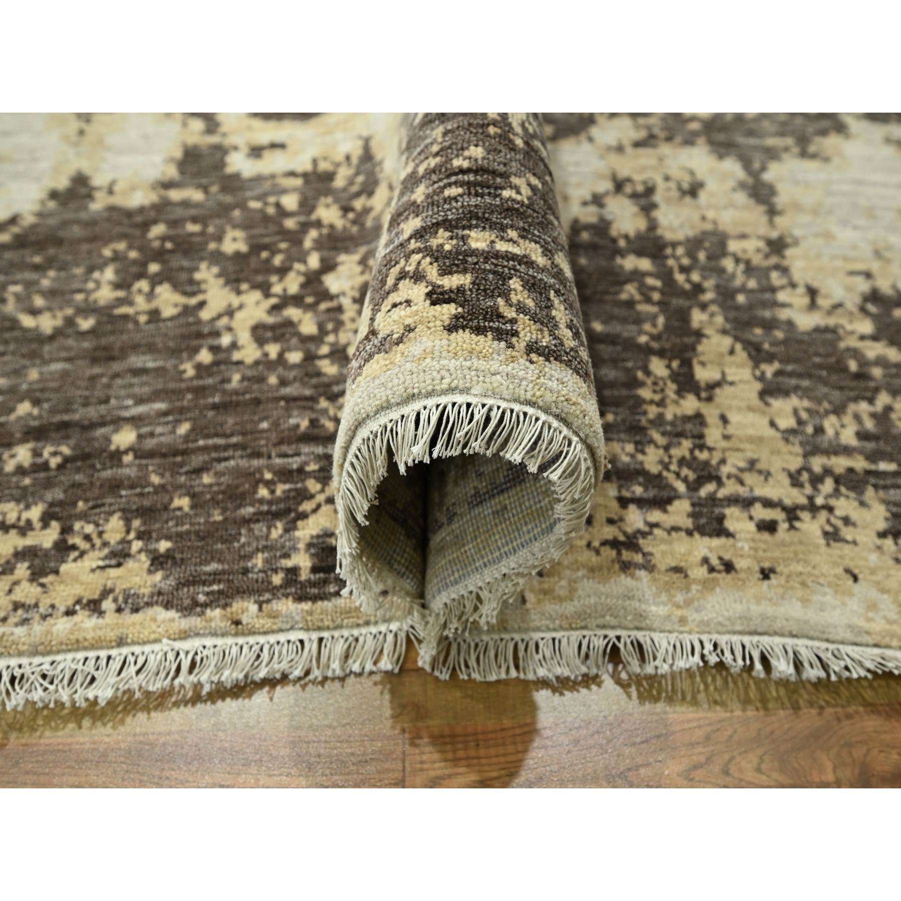 Modern-and-Contemporary-Hand-Knotted-Rug-381700