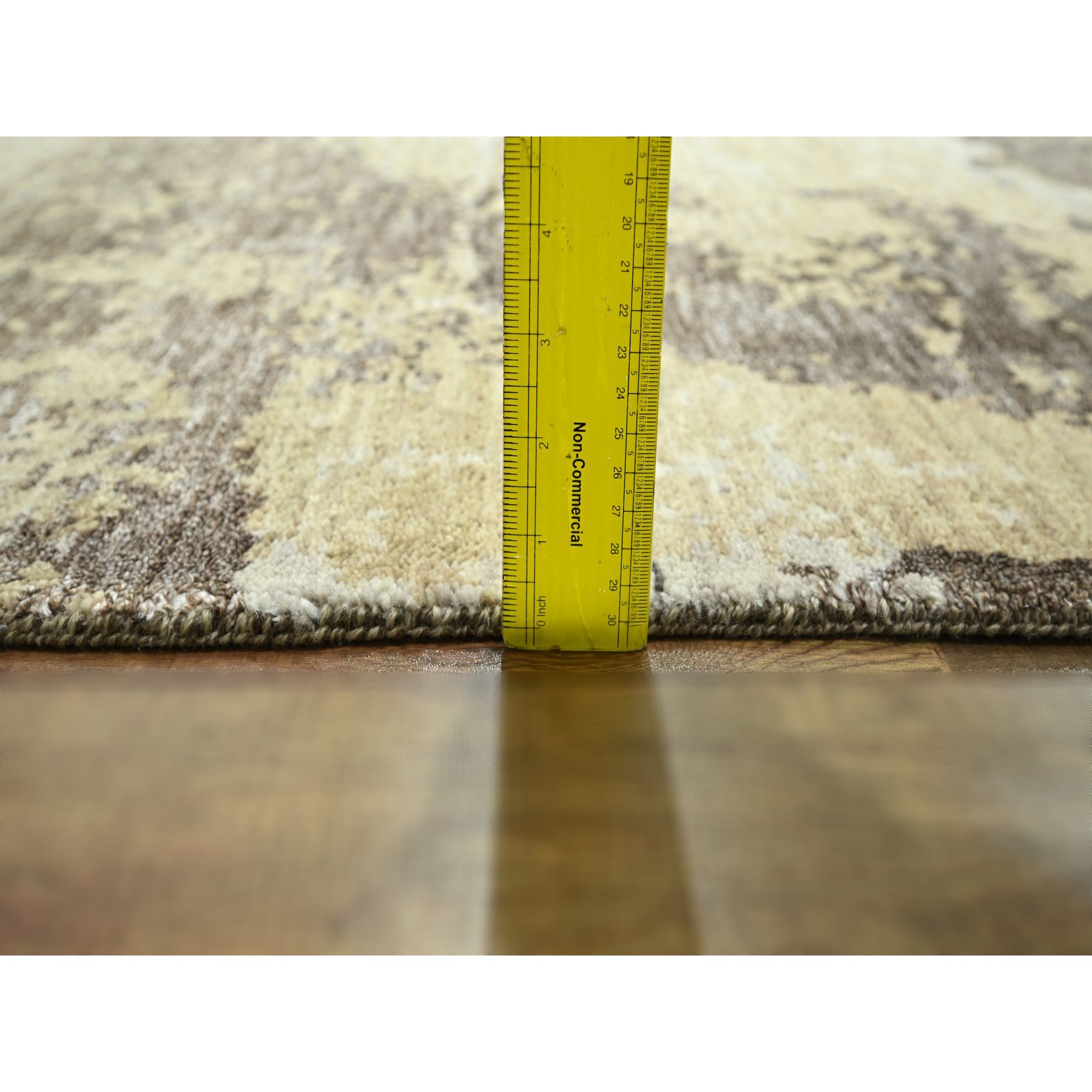 Modern-and-Contemporary-Hand-Knotted-Rug-381700