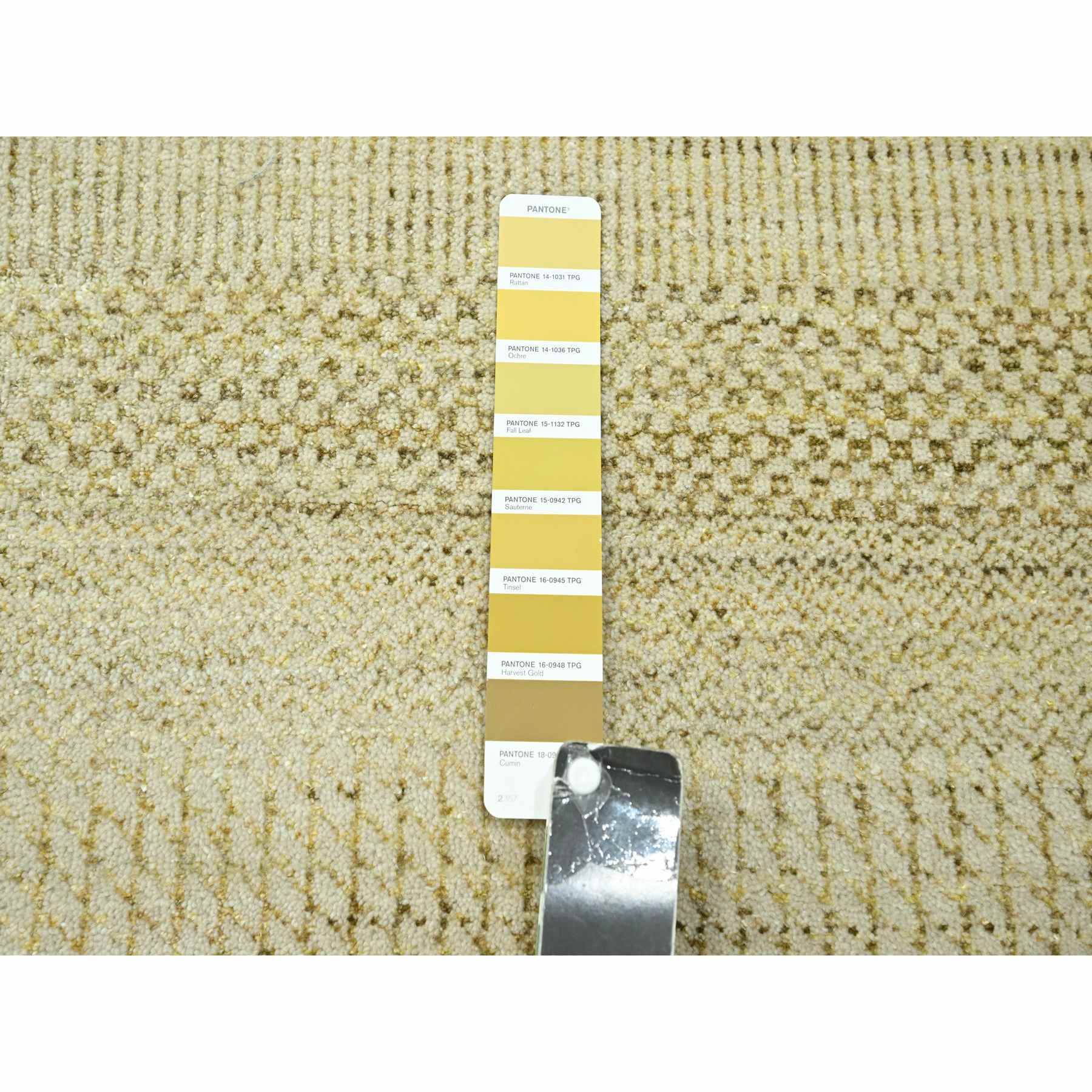Modern-and-Contemporary-Hand-Knotted-Rug-381705
