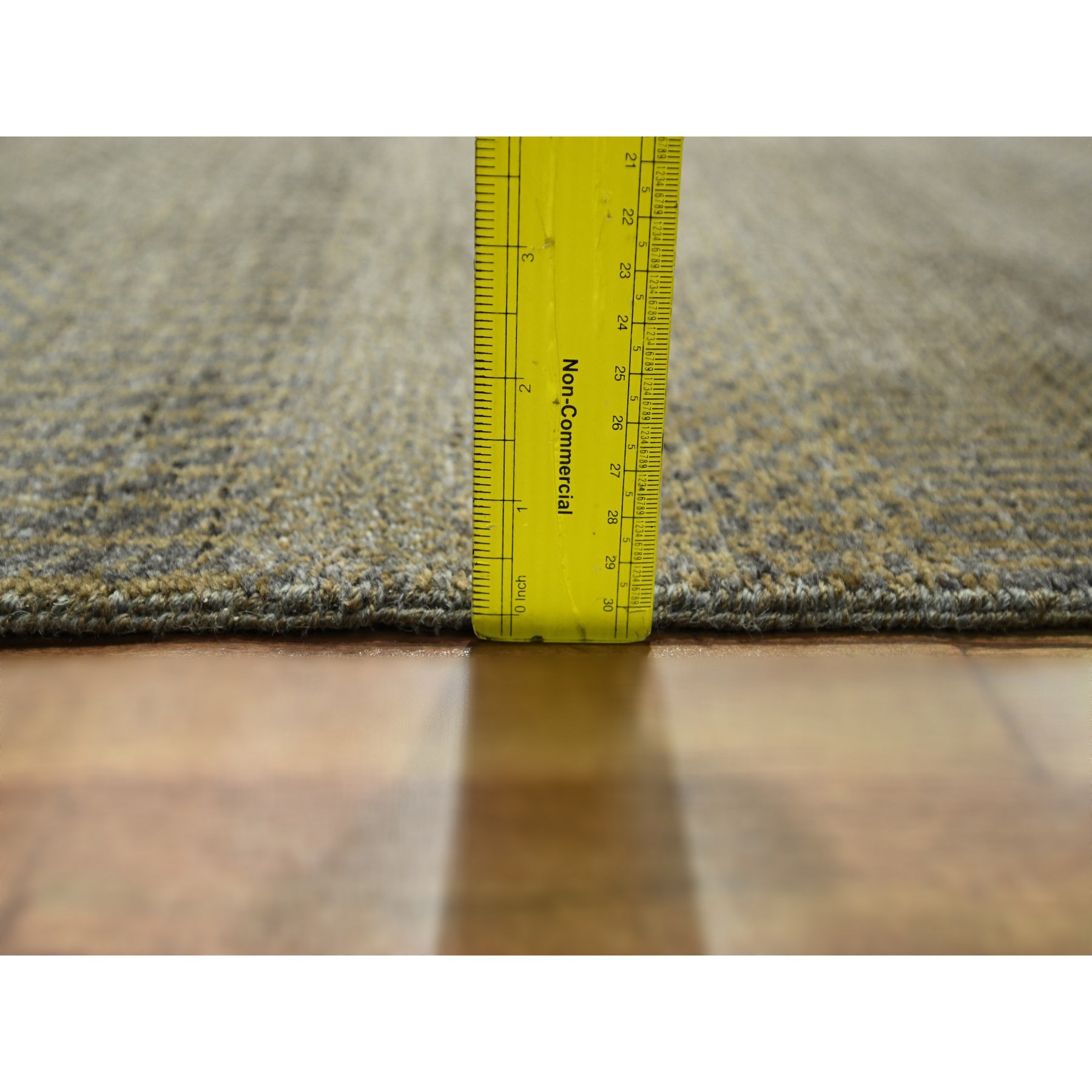 Modern-and-Contemporary-Hand-Knotted-Rug-381735