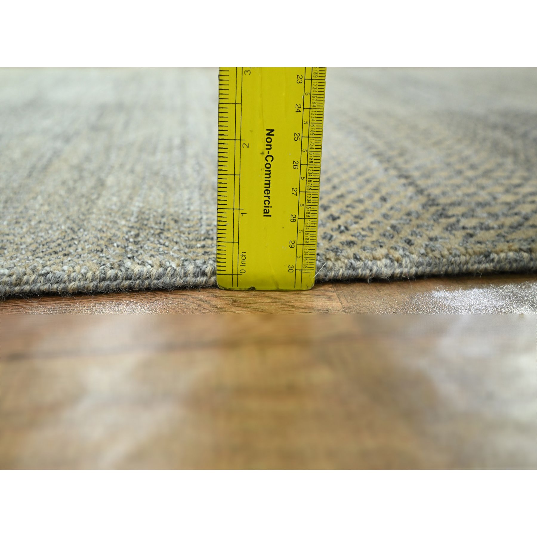 Modern-and-Contemporary-Hand-Knotted-Rug-381740