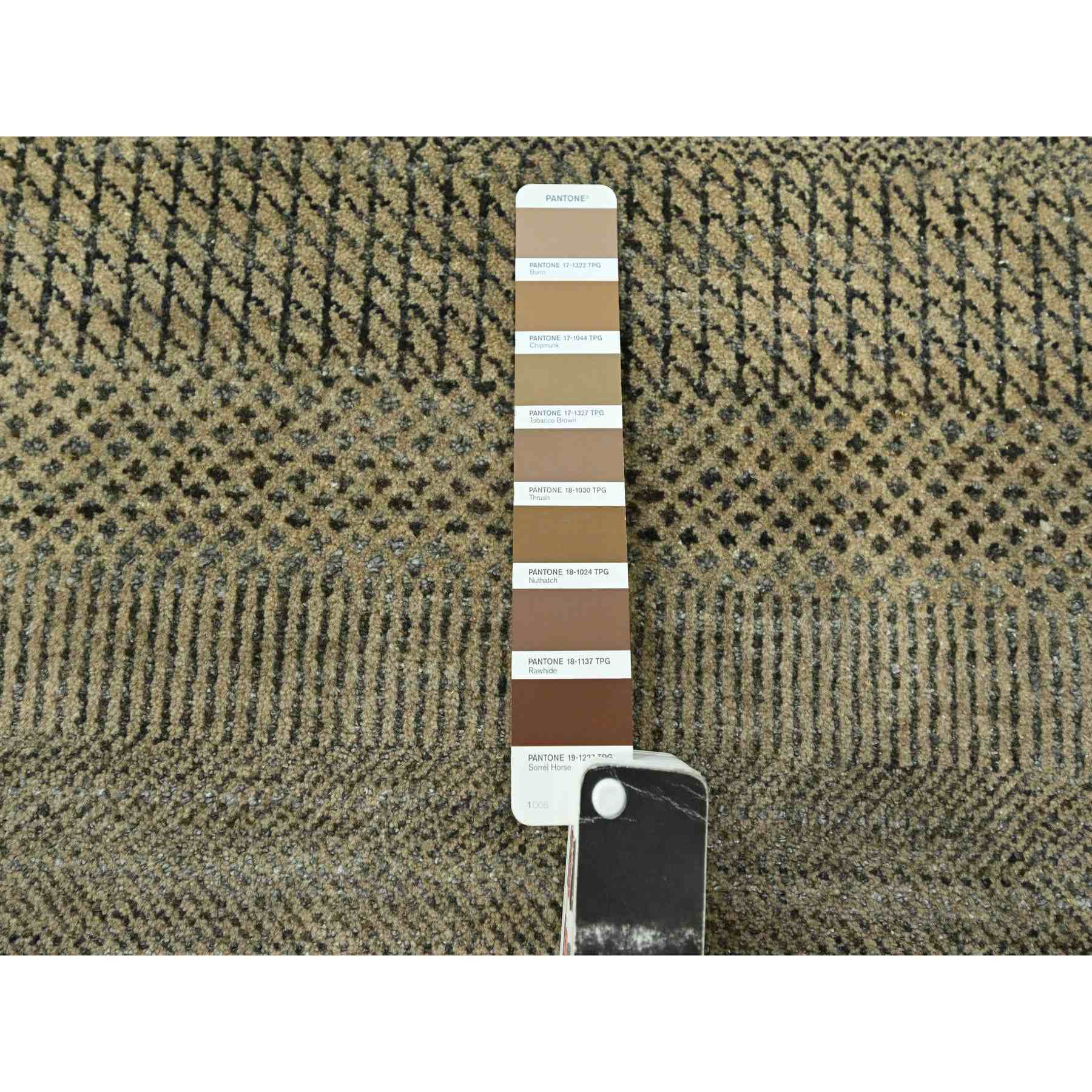 Modern-and-Contemporary-Hand-Knotted-Rug-381750