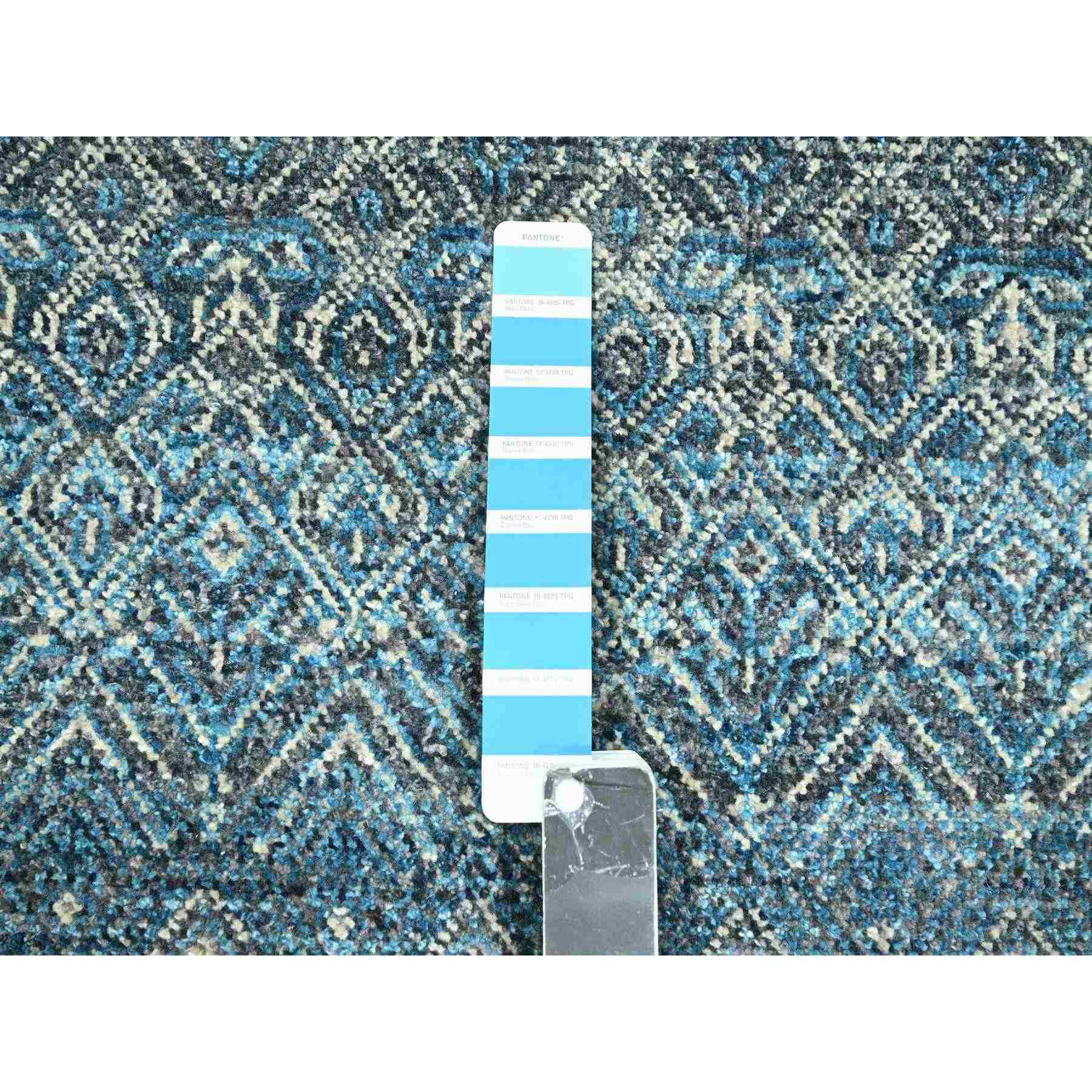 Modern-and-Contemporary-Hand-Knotted-Rug-381905