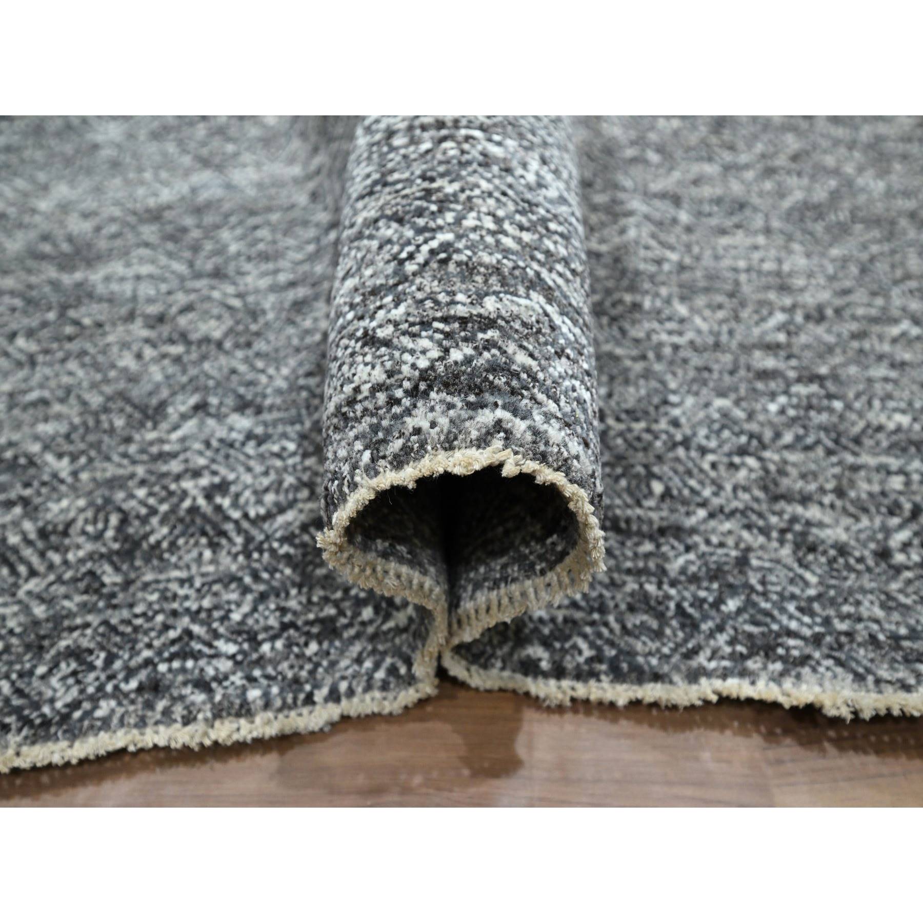 Modern-and-Contemporary-Hand-Knotted-Rug-381910