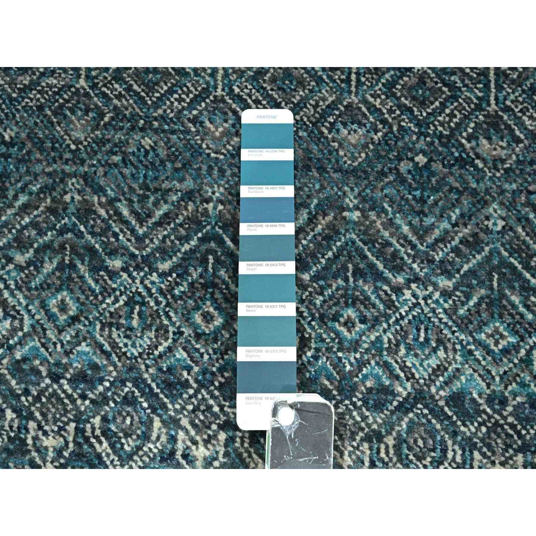 Modern-and-Contemporary-Hand-Knotted-Rug-381950